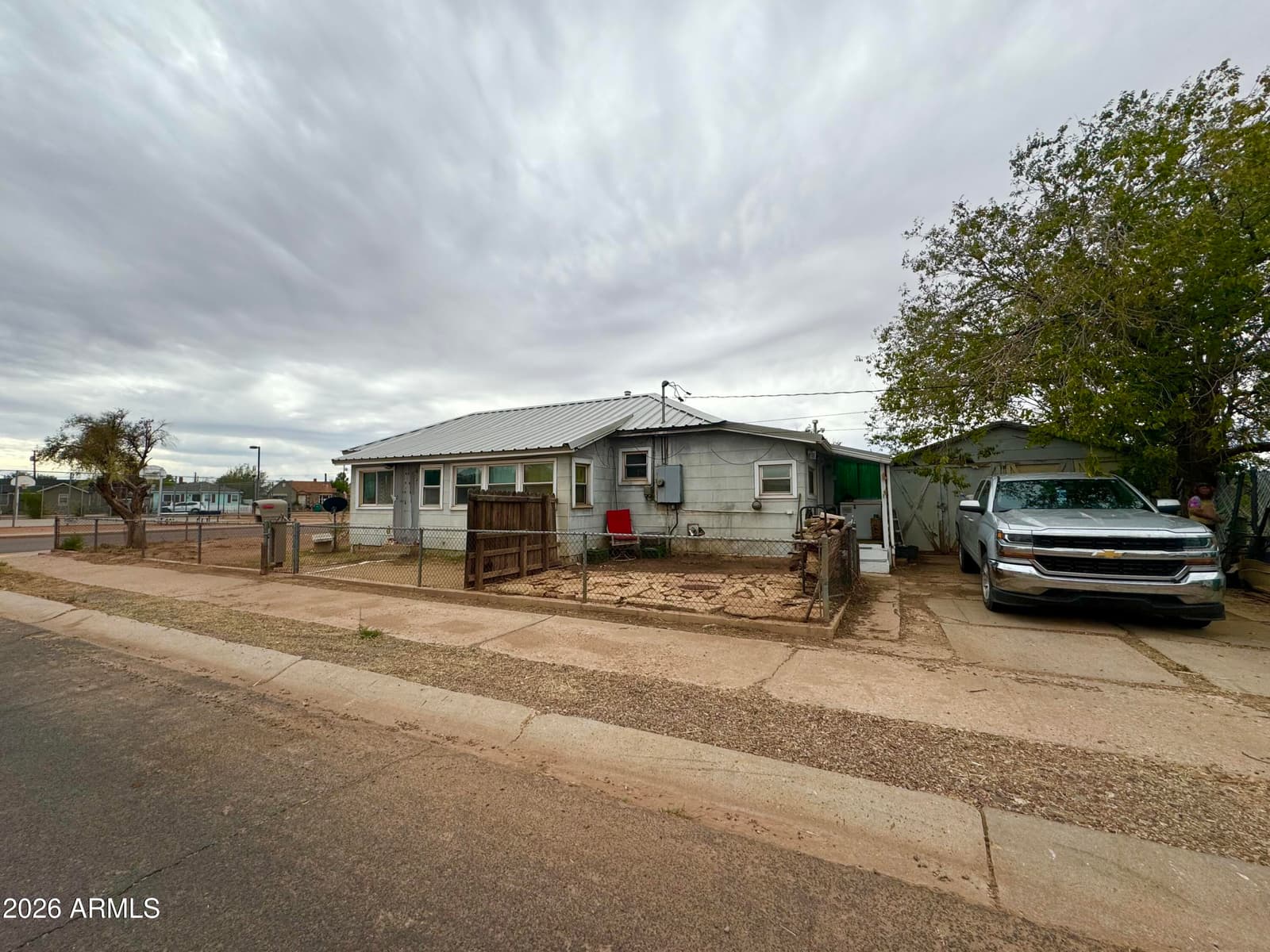 901 N PRAIRIE Avenue, Winslow, AZ 86047 — photo 14 of 18