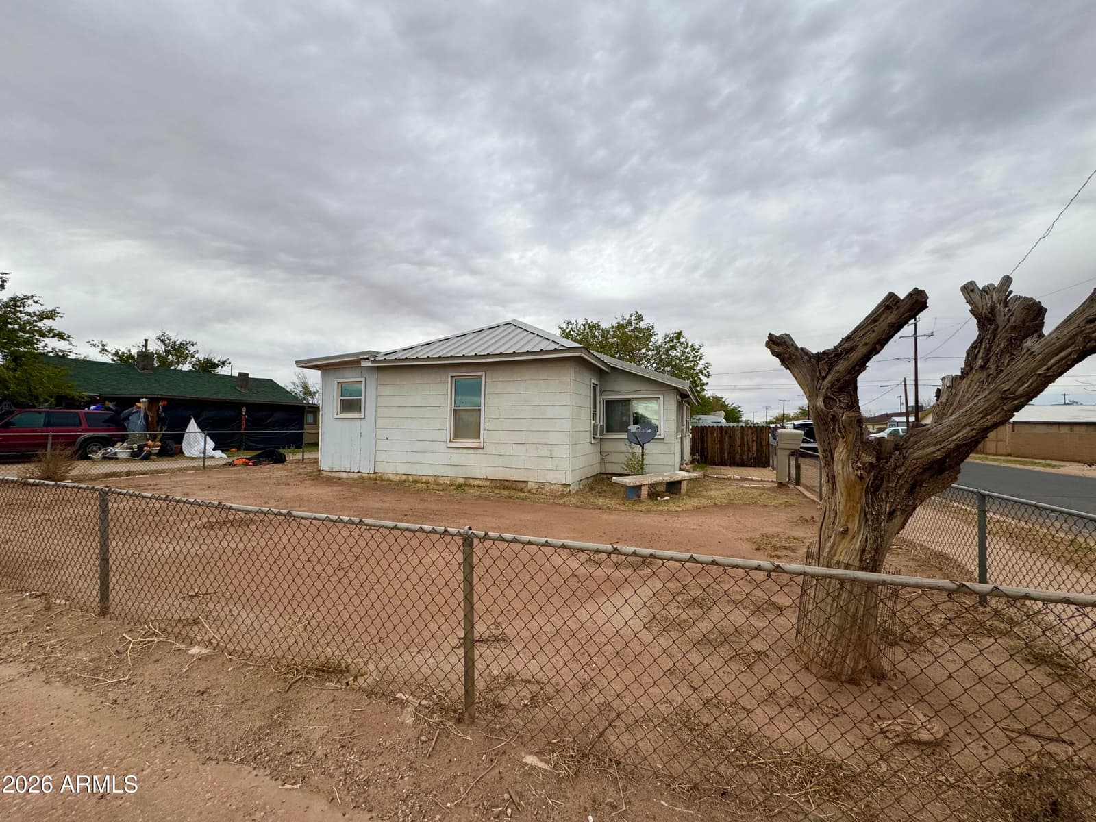 901 N PRAIRIE Avenue, Winslow, AZ 86047 — photo 15 of 18