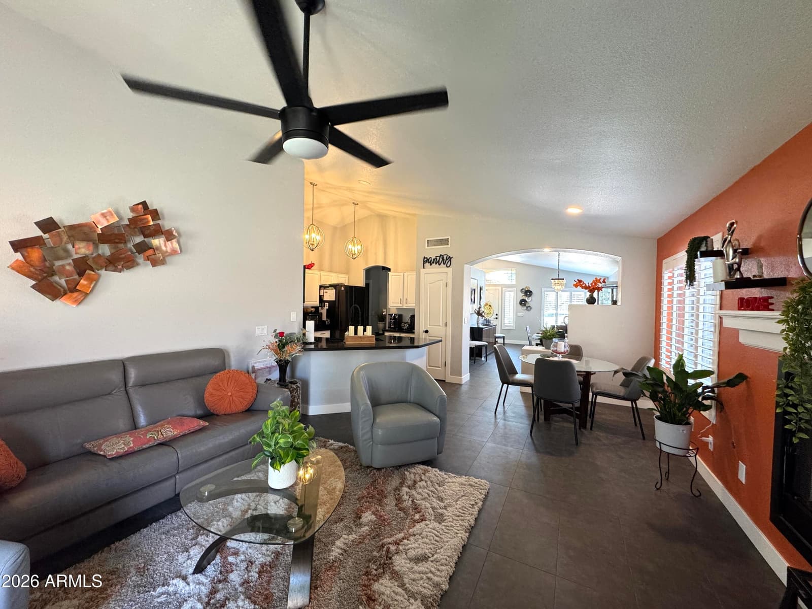 4314 E TETHER Trail, Phoenix, AZ 85050 — photo 8 of 18