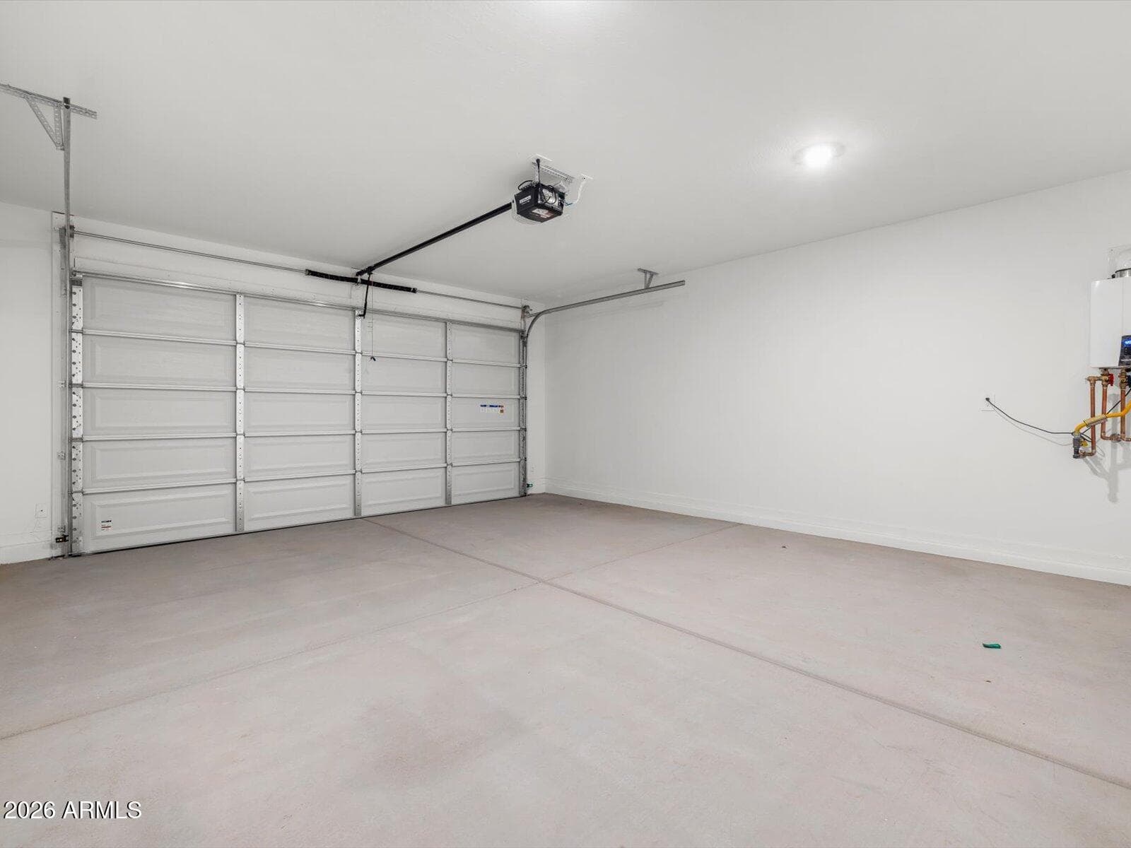 10819 W ATLANTIS Way, Tolleson, AZ 85353 — photo 14 of 40