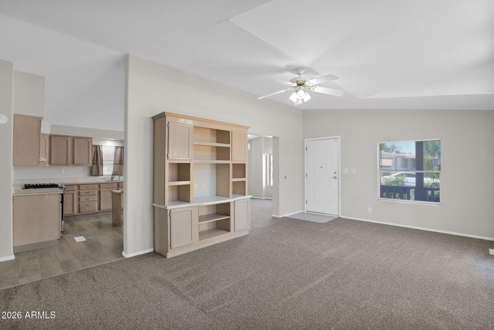 2923 E TONTO Lane, Phoenix, AZ 85050 — photo 5 of 35