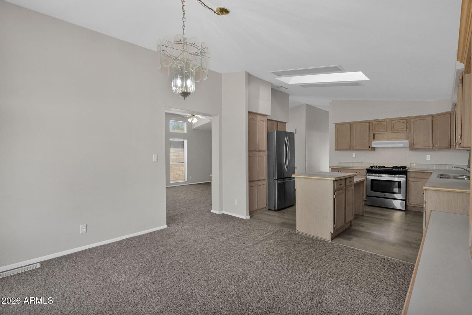 2923 E TONTO Lane, Phoenix, AZ 85050 — photo 13 of 35