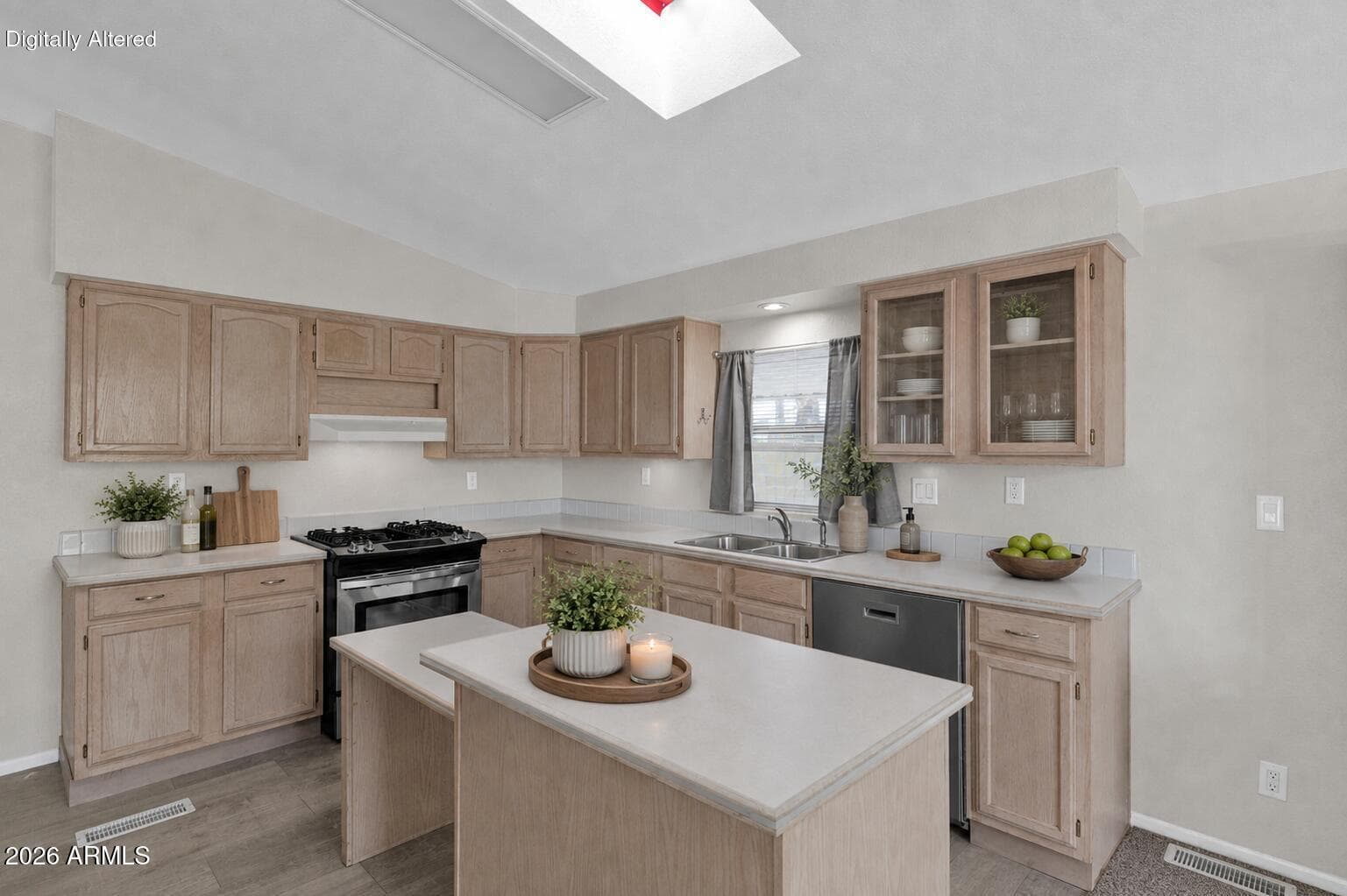 2923 E TONTO Lane, Phoenix, AZ 85050 — photo 8 of 35