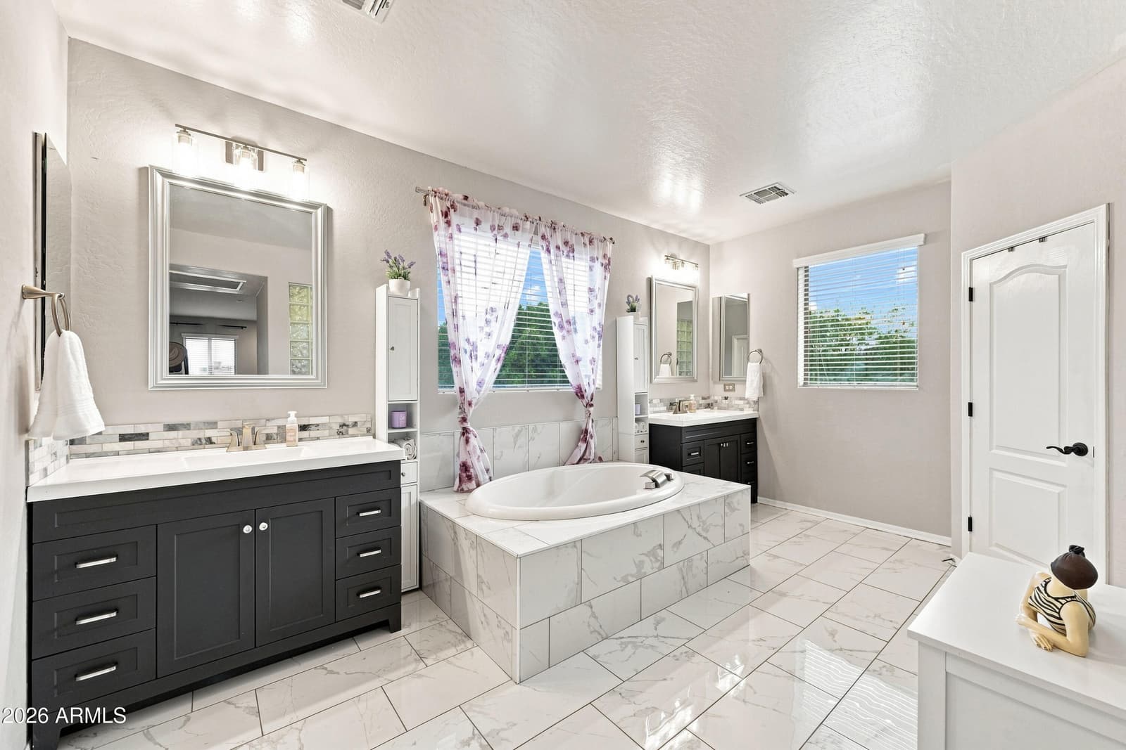 4340 S WHITE Drive, Chandler, AZ 85249 — photo 28 of 54