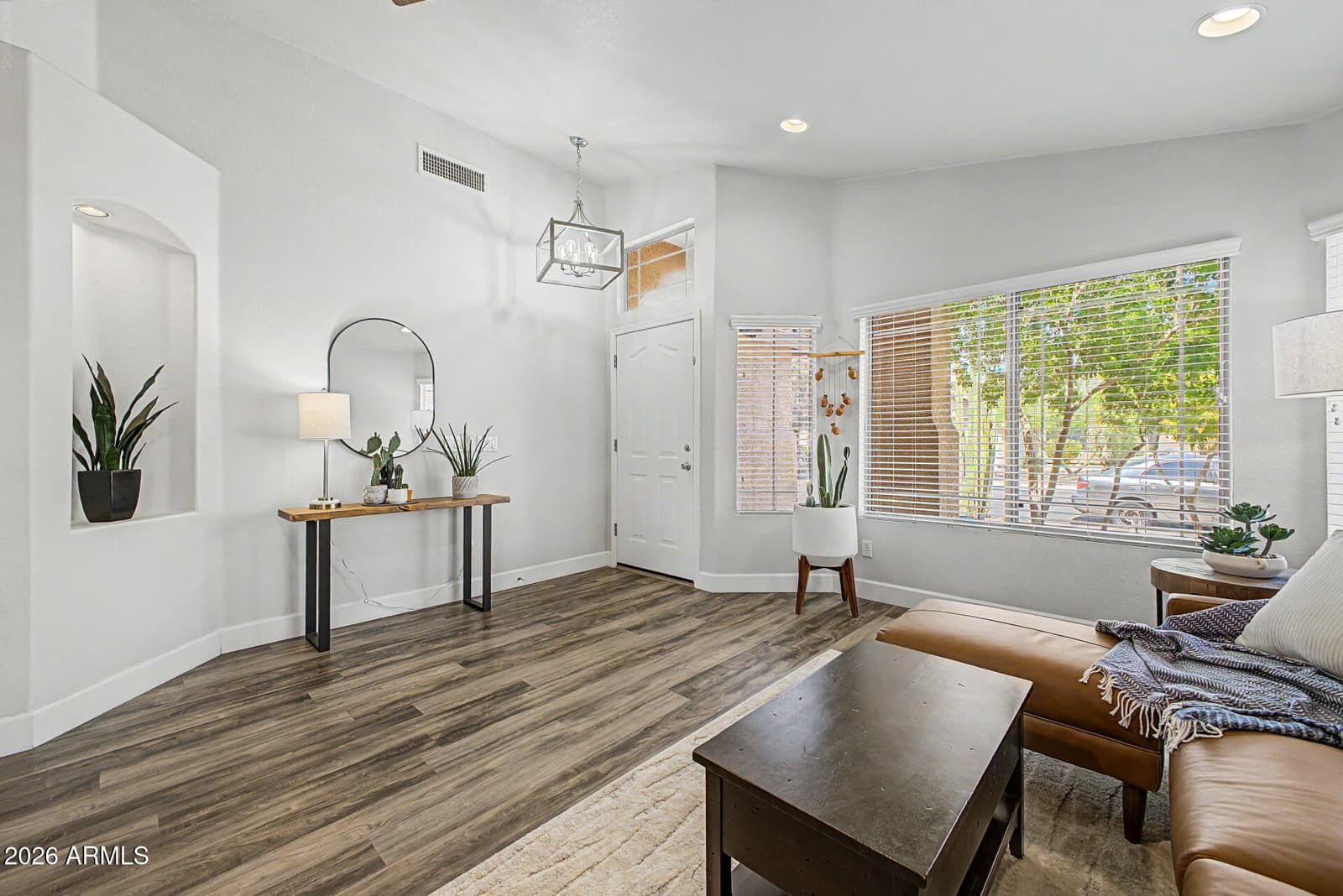4327 E Tether Trail, Phoenix, AZ 85050 — photo 10 of 39