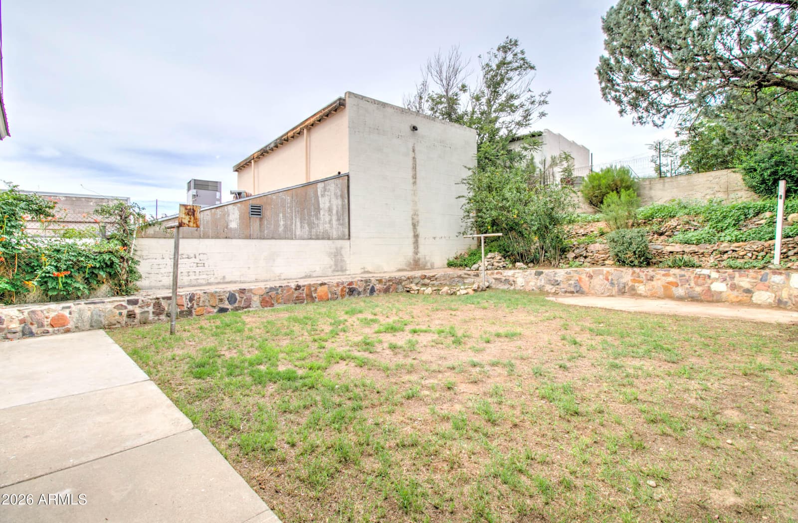 385 S BROAD Street, Globe, AZ 85501 — photo 35 of 39