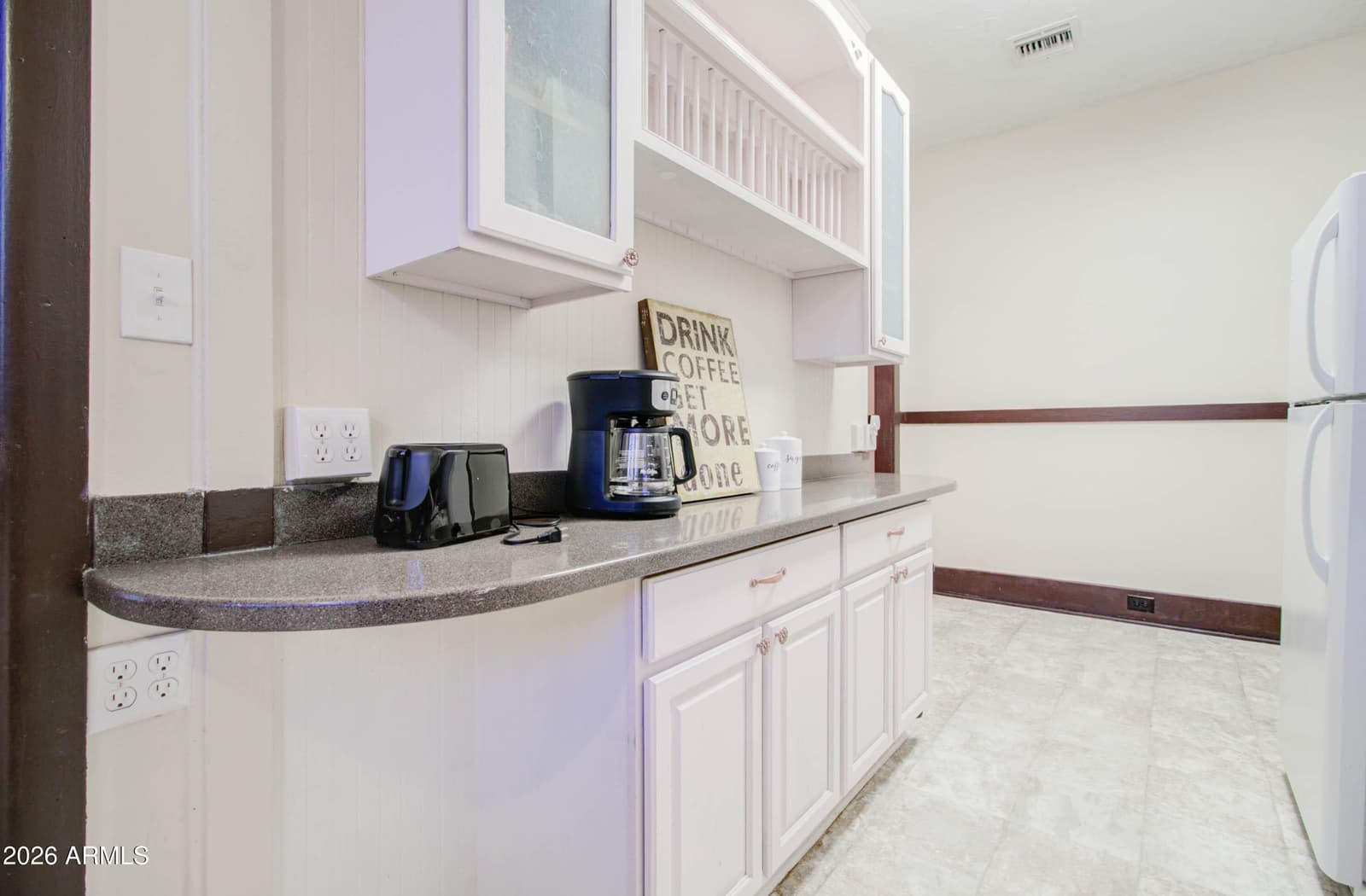 385 S BROAD Street, Globe, AZ 85501 — photo 17 of 39