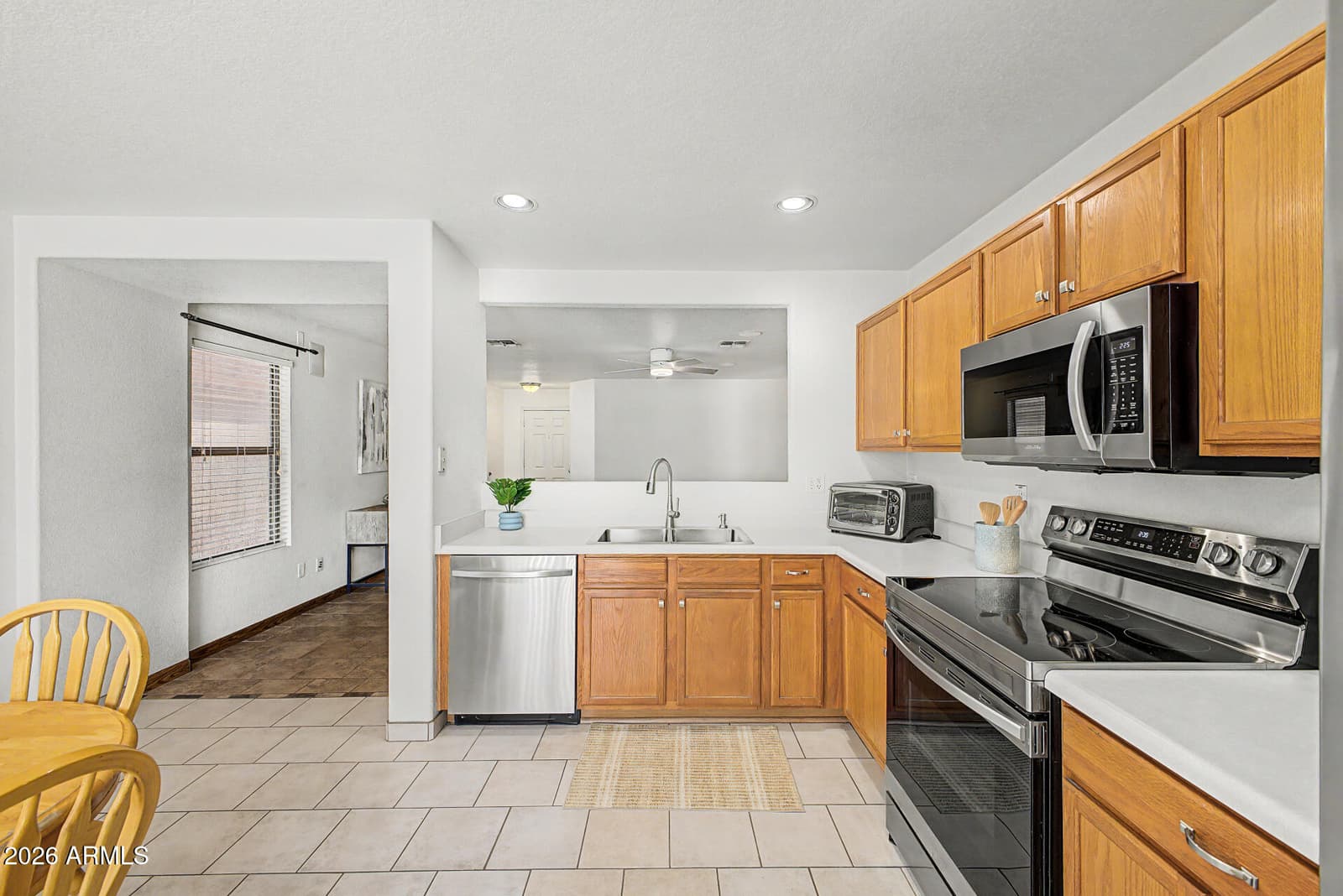 3046 W CASINO Avenue, Phoenix, AZ 85083 — photo 10 of 26