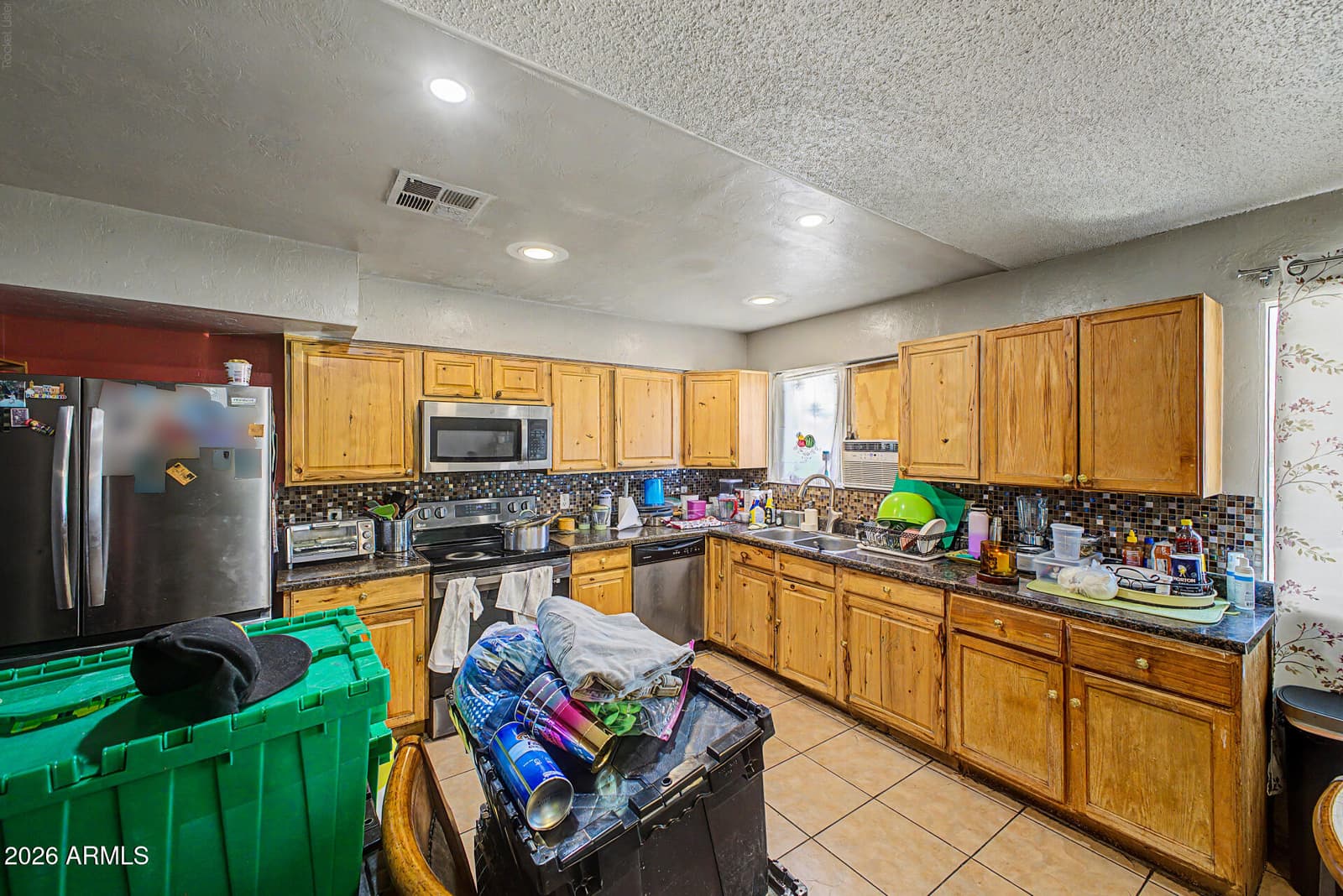 6014 W PINCHOT Avenue, Phoenix, AZ 85033 — photo 8 of 23