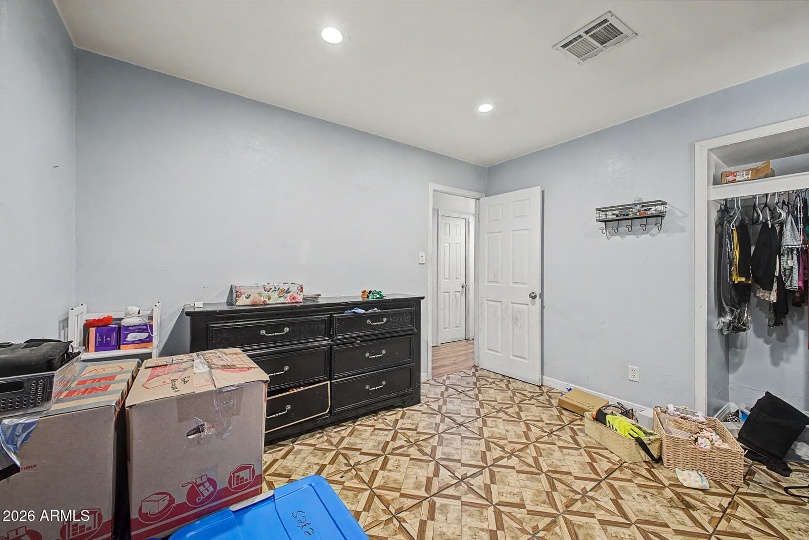 6014 W PINCHOT Avenue, Phoenix, AZ 85033 — photo 14 of 23