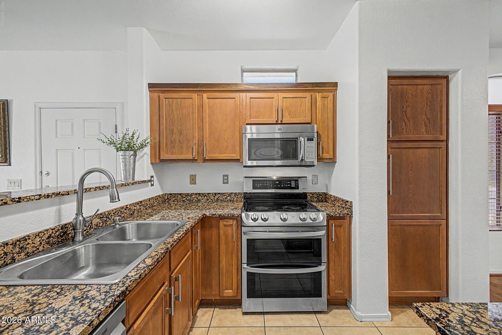 2725 E MINE CREEK Road 1072, Phoenix, AZ 85024 — photo 11 of 69