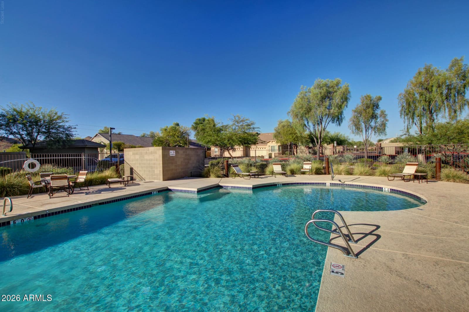 2725 E MINE CREEK Road 1072, Phoenix, AZ 85024 — photo 40 of 69