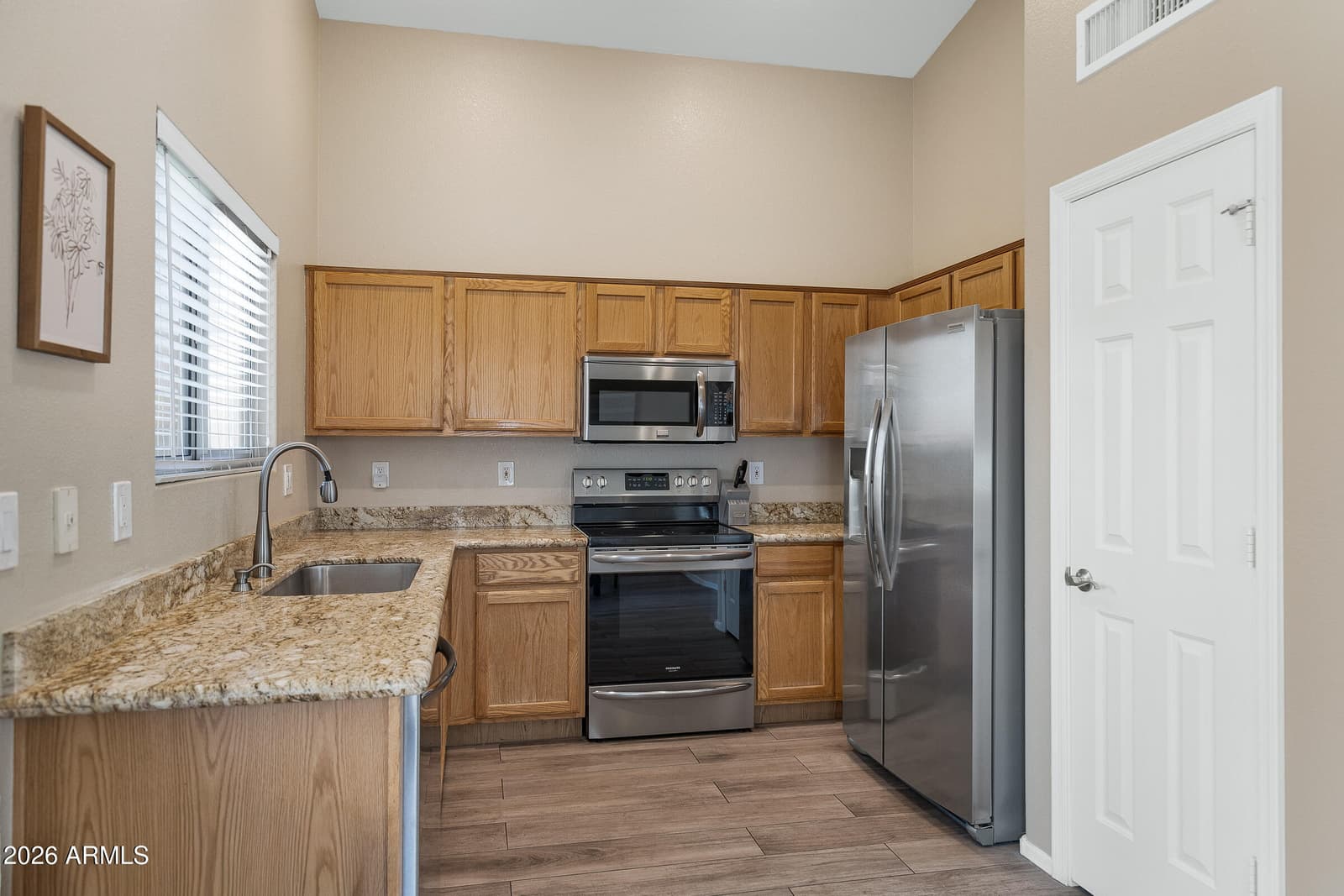 1819 W BROOKWOOD Court, Phoenix, AZ 85045 — photo 9 of 24