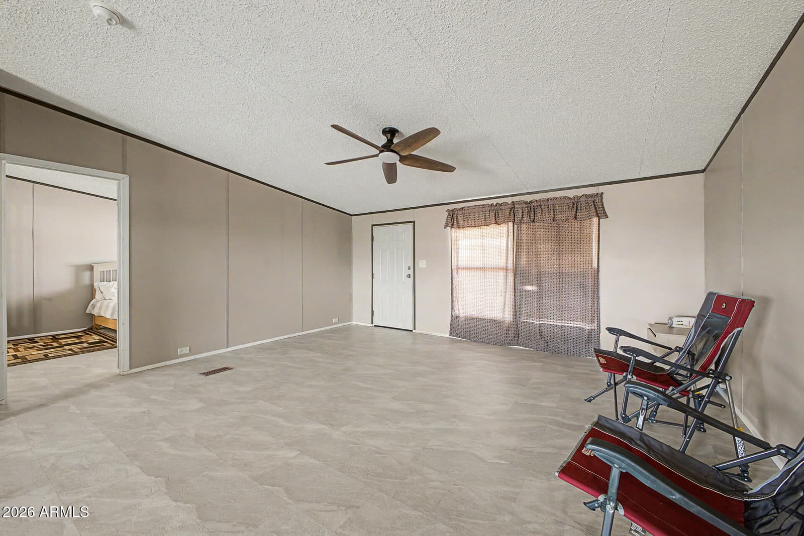 28805 N 213th Avenue, Wittmann, AZ 85361 — photo 5 of 30