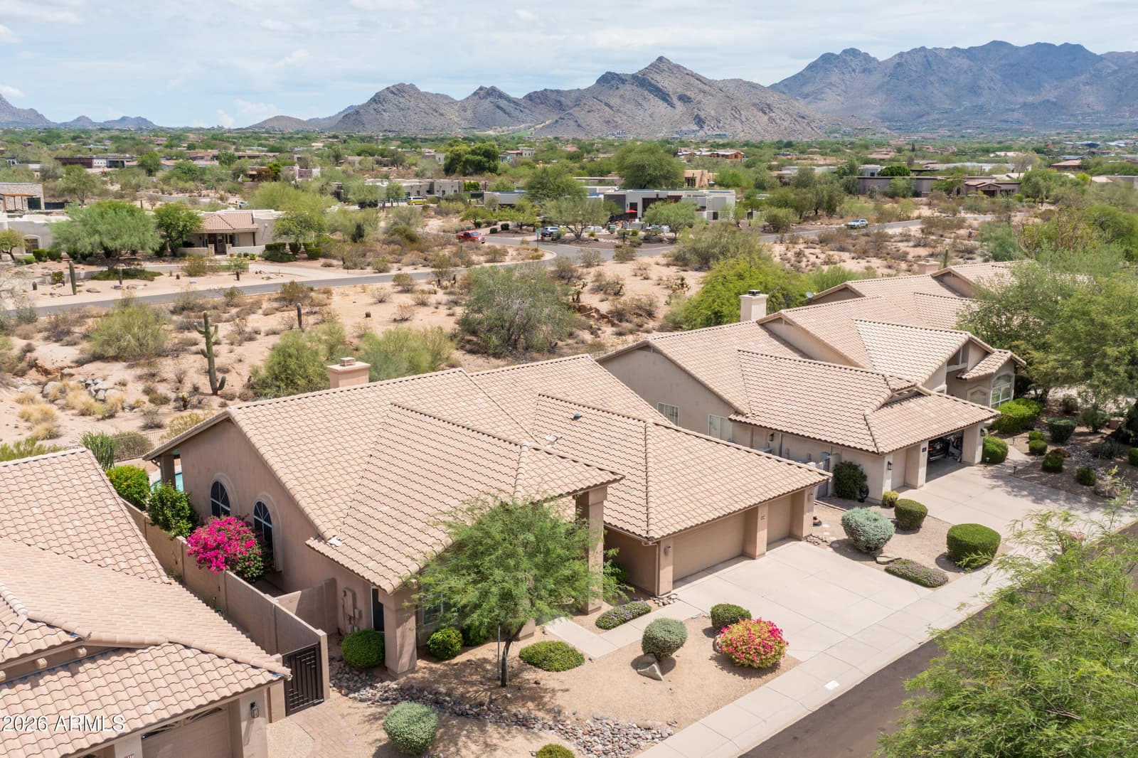 9144 E PALM TREE Drive, Scottsdale, AZ 85255 — photo 1 of 40