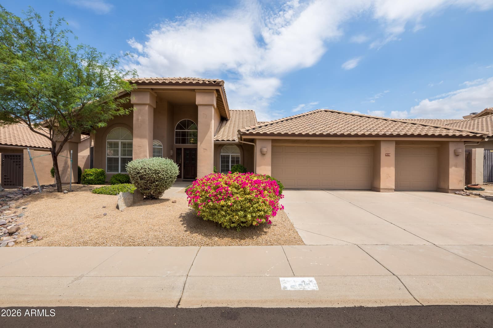 9144 E PALM TREE Drive, Scottsdale, AZ 85255 — photo 3 of 40