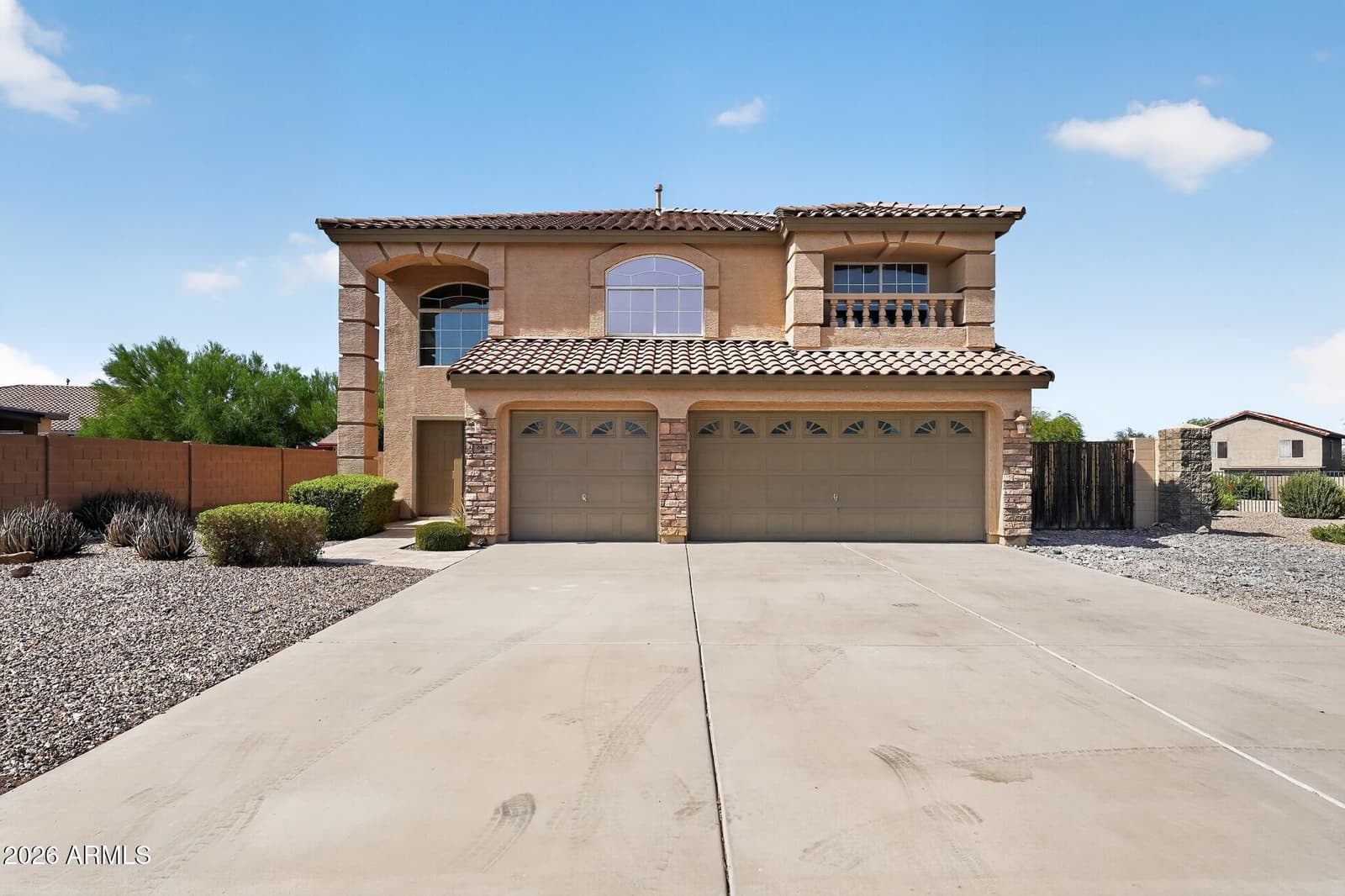 684 E MAYFIELD Drive, San Tan Valley, AZ 85143 — photo 2 of 26