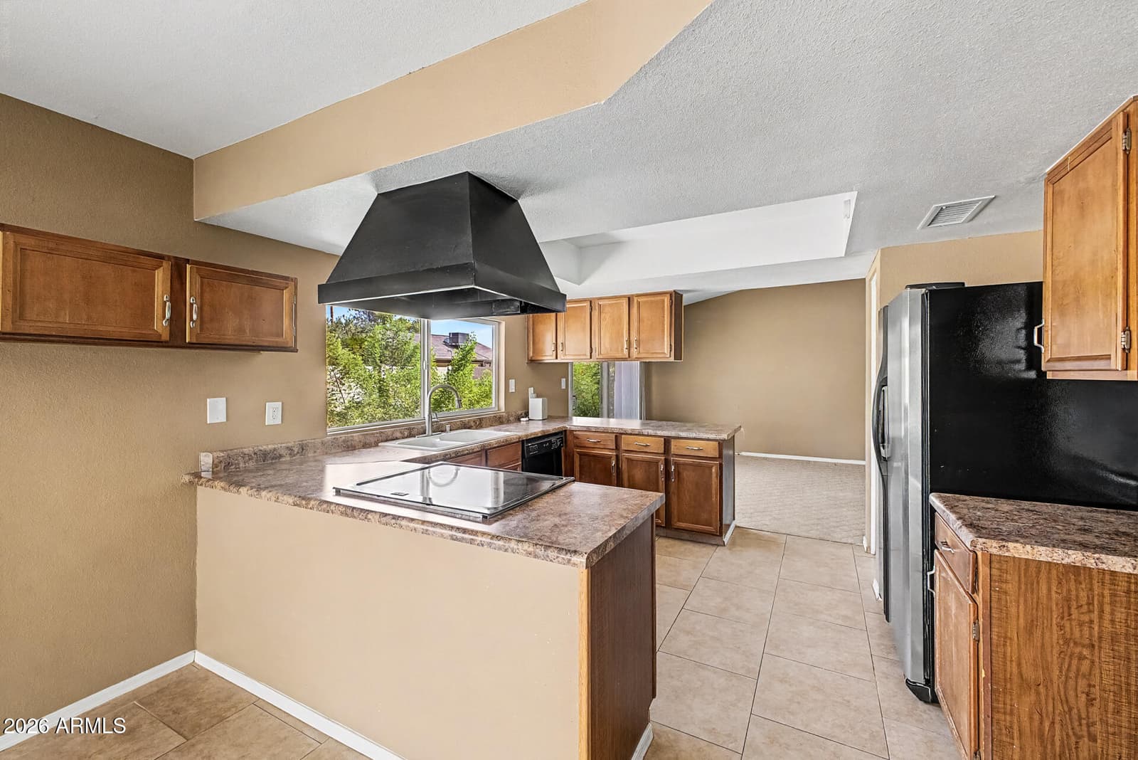 1048 W NIDO Avenue, Mesa, AZ 85210 — photo 12 of 31