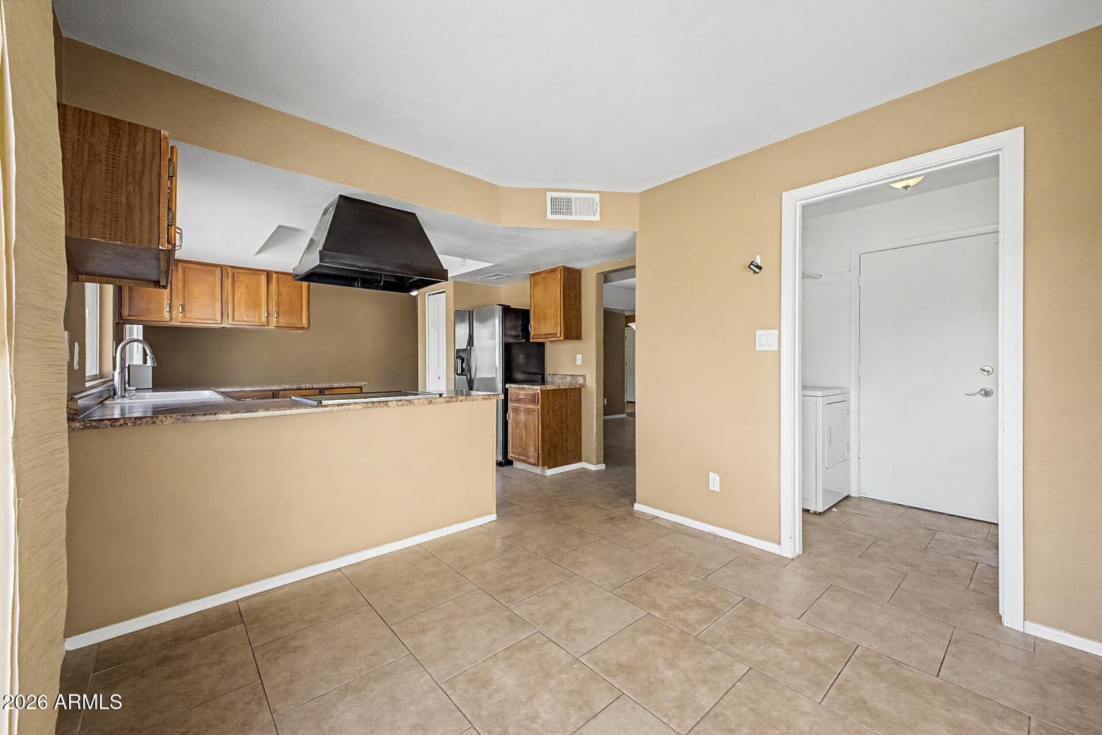 1048 W NIDO Avenue, Mesa, AZ 85210 — photo 14 of 31
