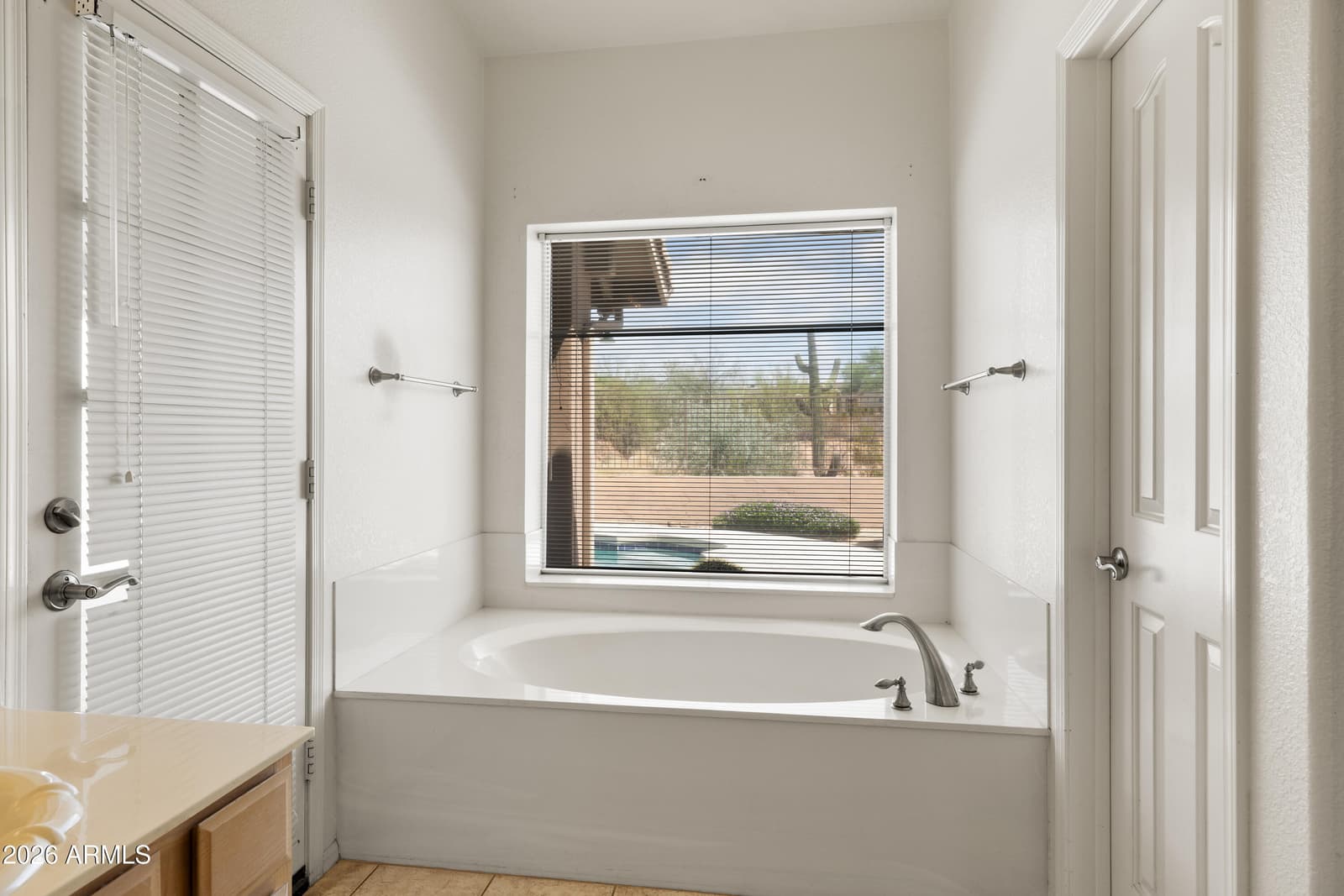 9144 E PALM TREE Drive, Scottsdale, AZ 85255 — photo 28 of 40