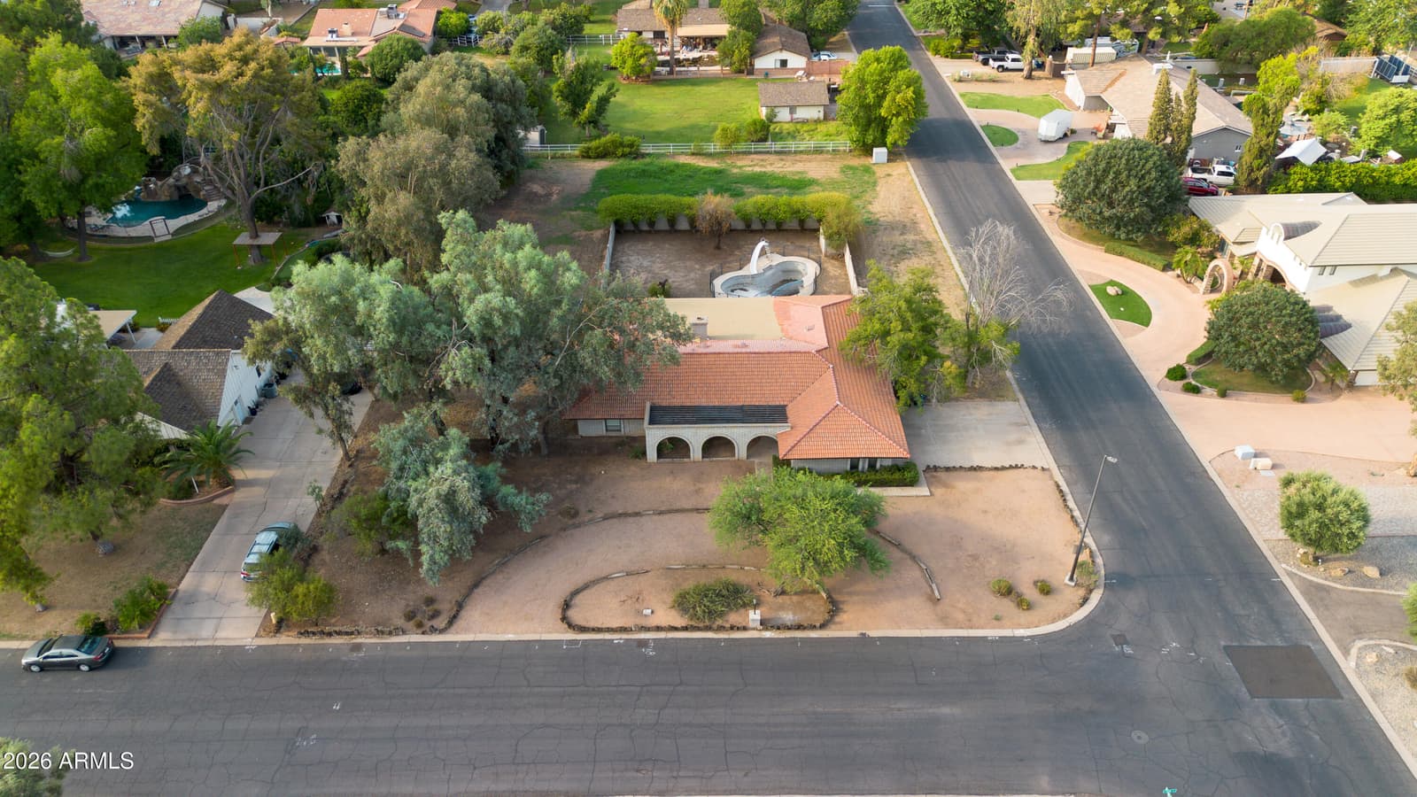 619 E LEAH Lane, Gilbert, AZ 85234 — photo 2 of 22