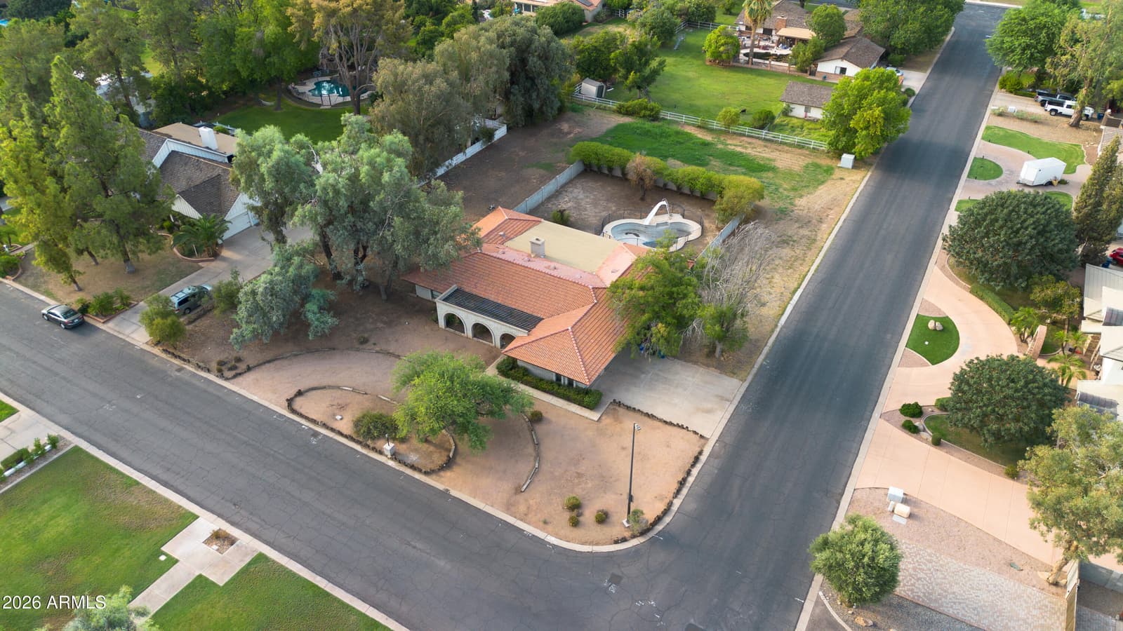 619 E LEAH Lane, Gilbert, AZ 85234 — photo 3 of 22