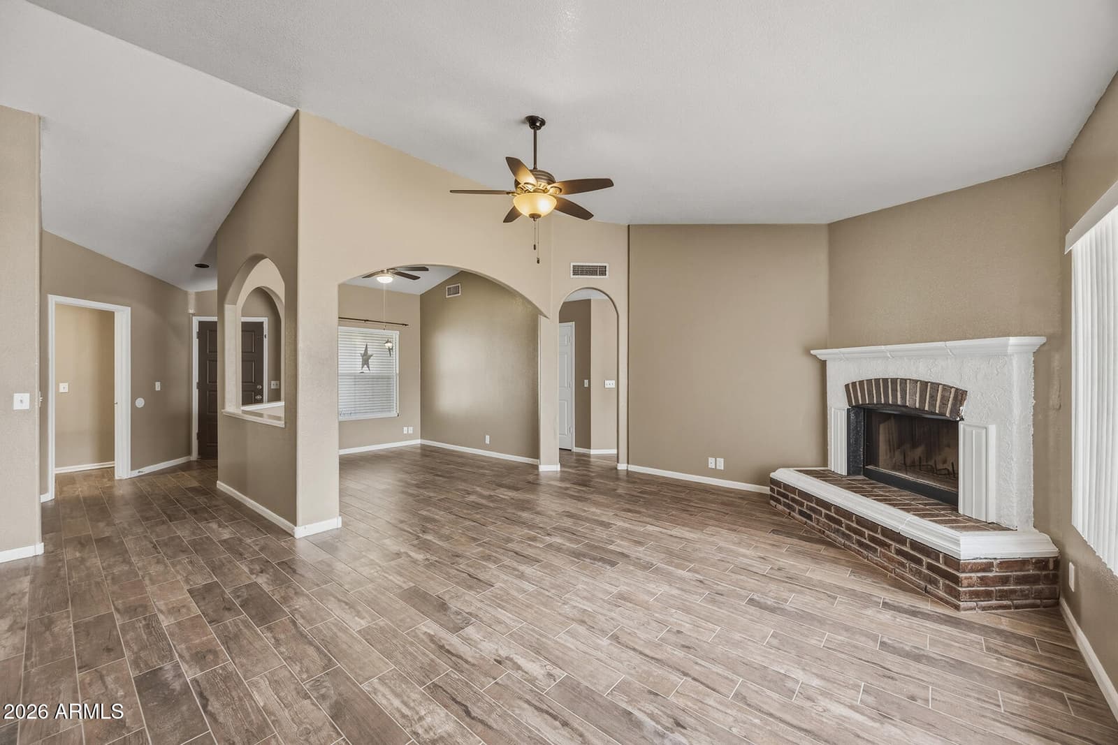 10243 W READE Avenue, Glendale, AZ 85307 — photo 3 of 24