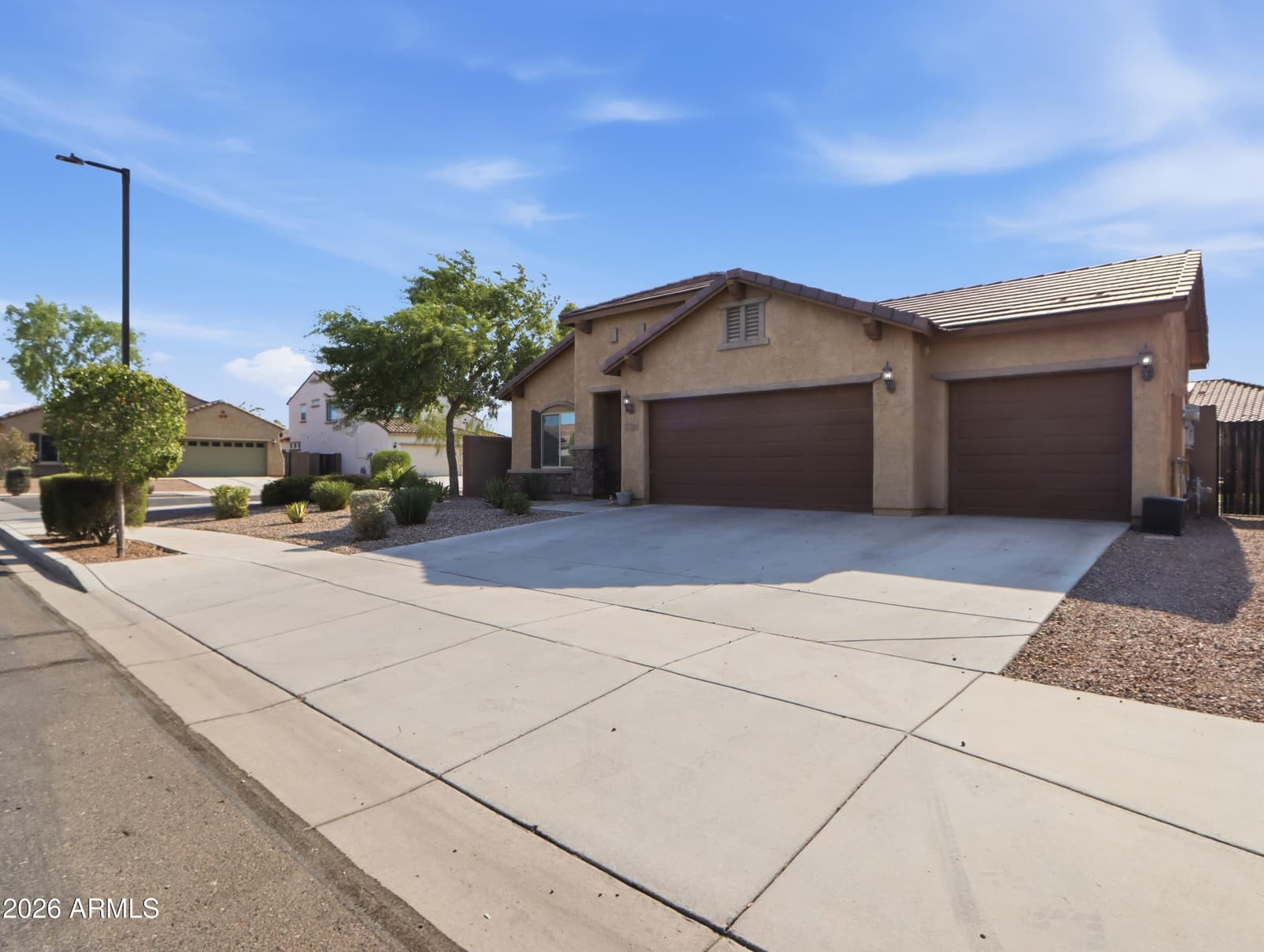 27228 N 174TH Lane, Surprise, AZ 85387 — photo 3 of 35