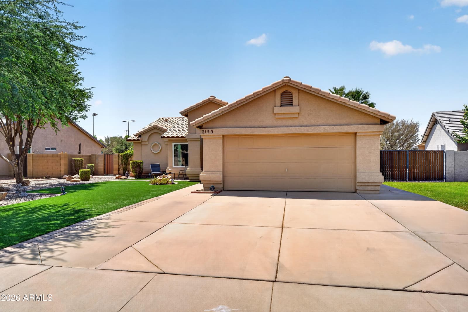 2155 E SHERRI Drive, Gilbert, AZ 85296 — photo 4 of 59