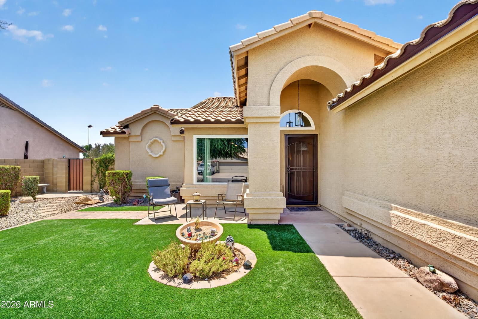 2155 E SHERRI Drive, Gilbert, AZ 85296 — photo 5 of 59