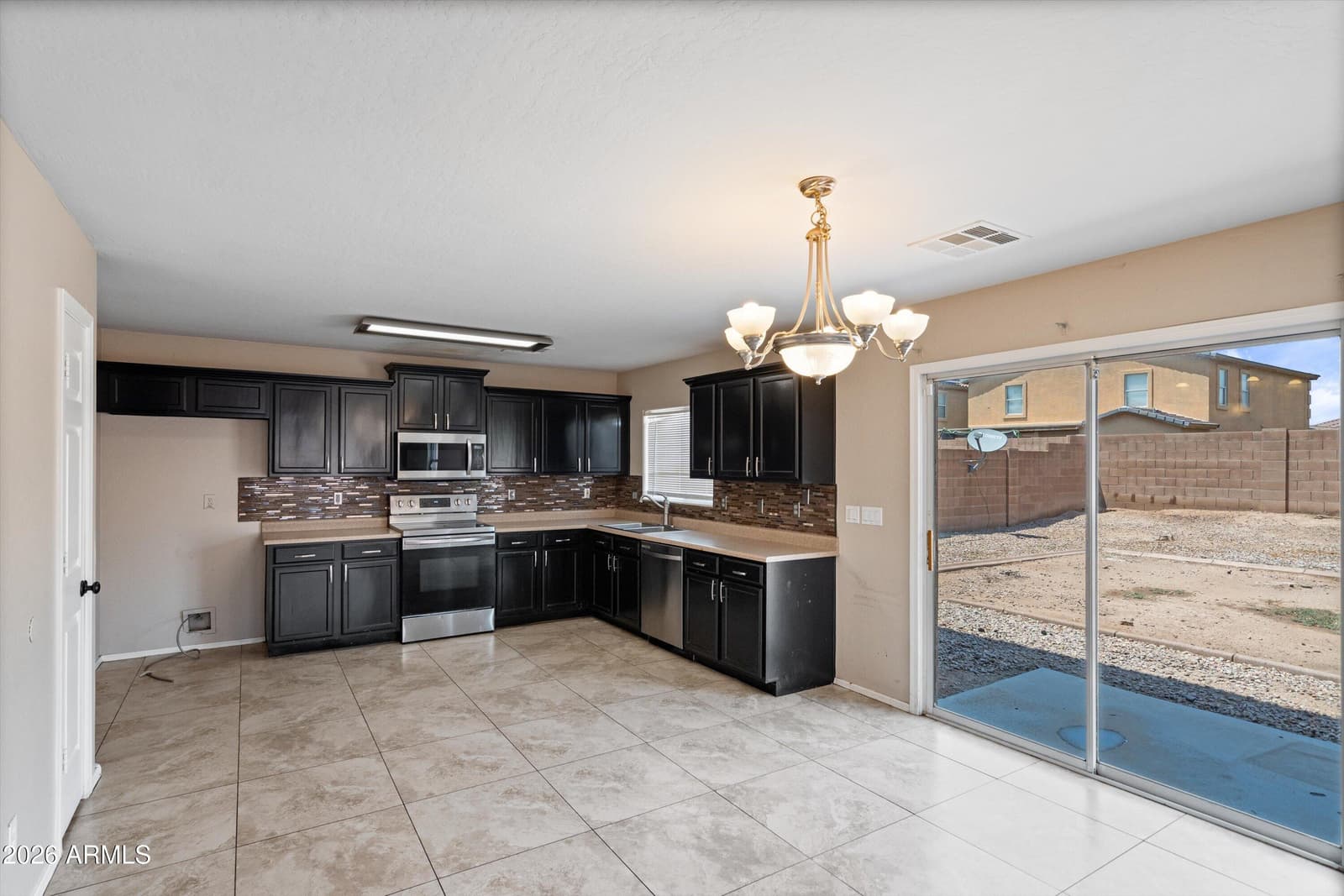 25212 W CRANSTON Place, Buckeye, AZ 85326 — photo 11 of 35