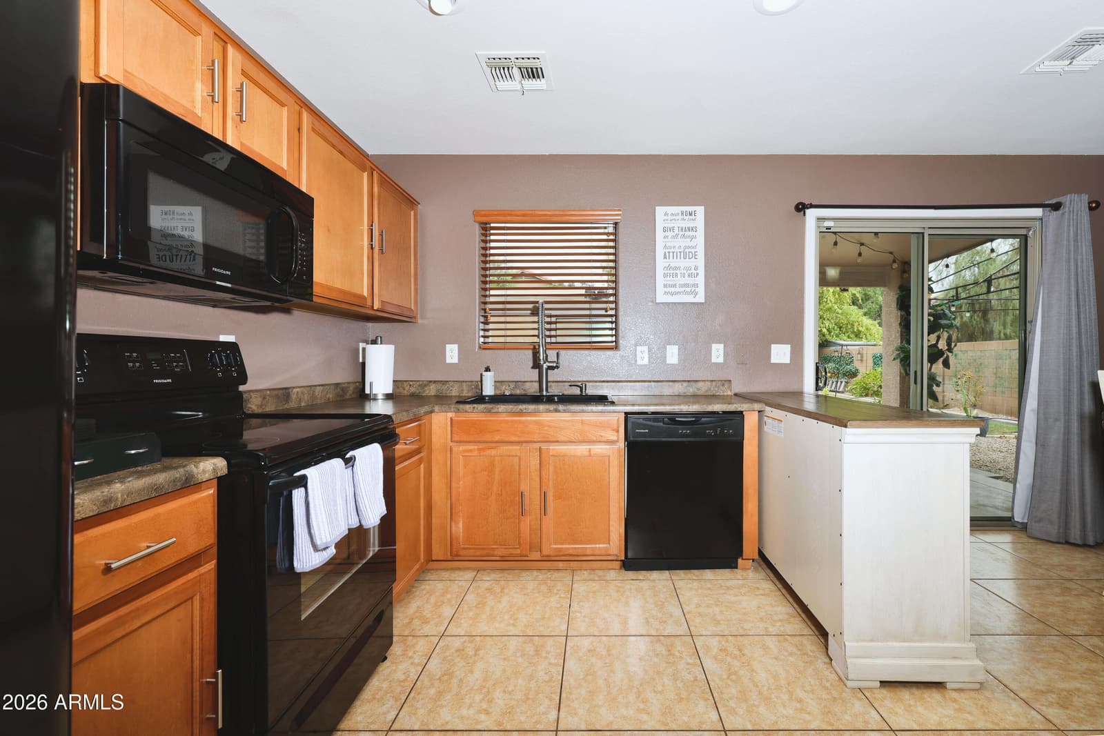 41980 W Sunland Drive, Maricopa, AZ 85138 — photo 6 of 27