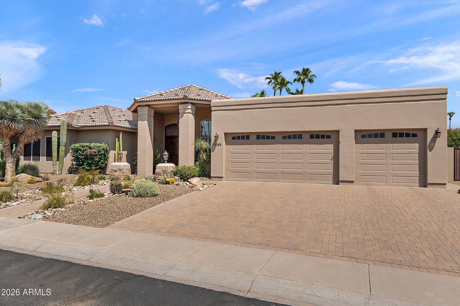 10195 E CORRINE Drive, Scottsdale, AZ 85260 — photo 2 of 60
