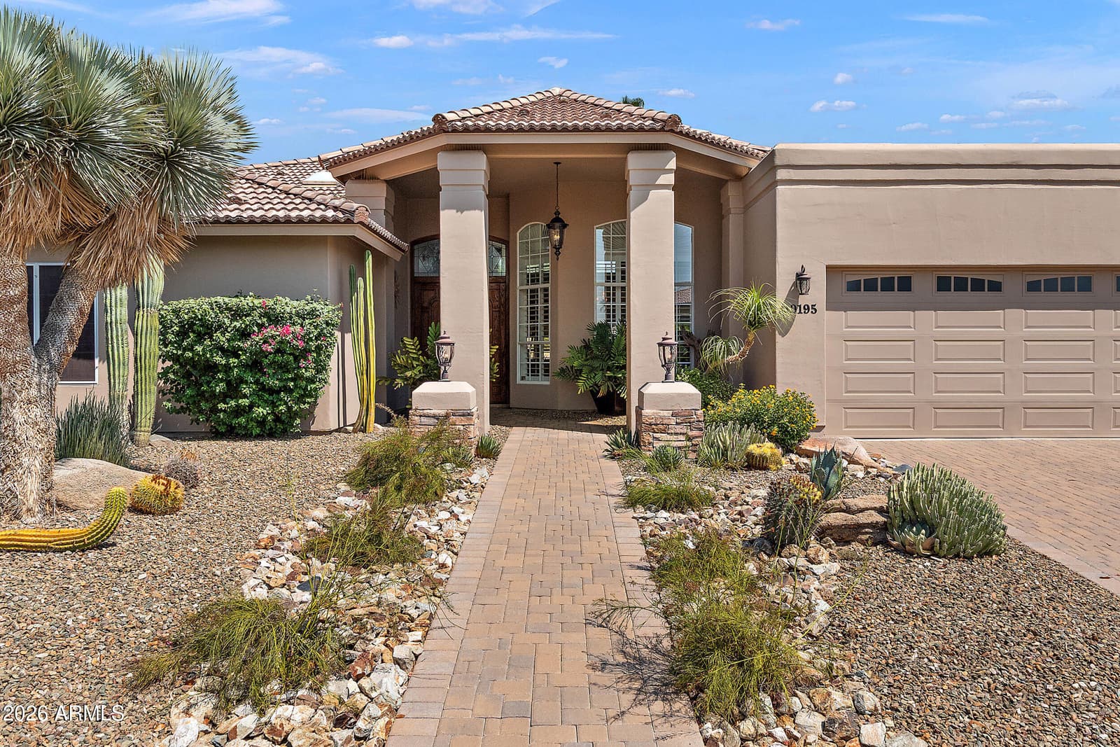 10195 E CORRINE Drive, Scottsdale, AZ 85260 — photo 3 of 60