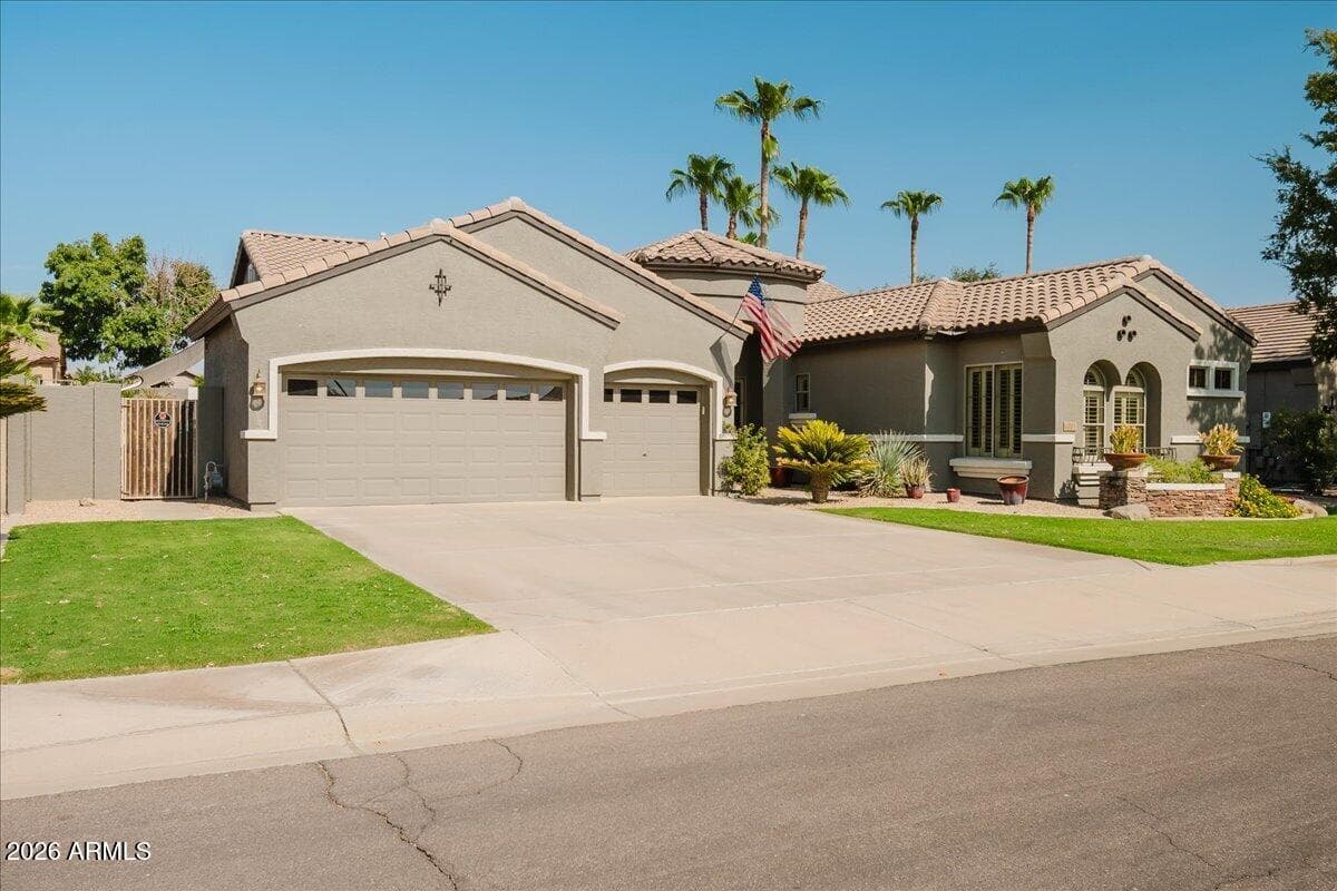6583 S TERESA Drive, Chandler, AZ 85249 — photo 2 of 33