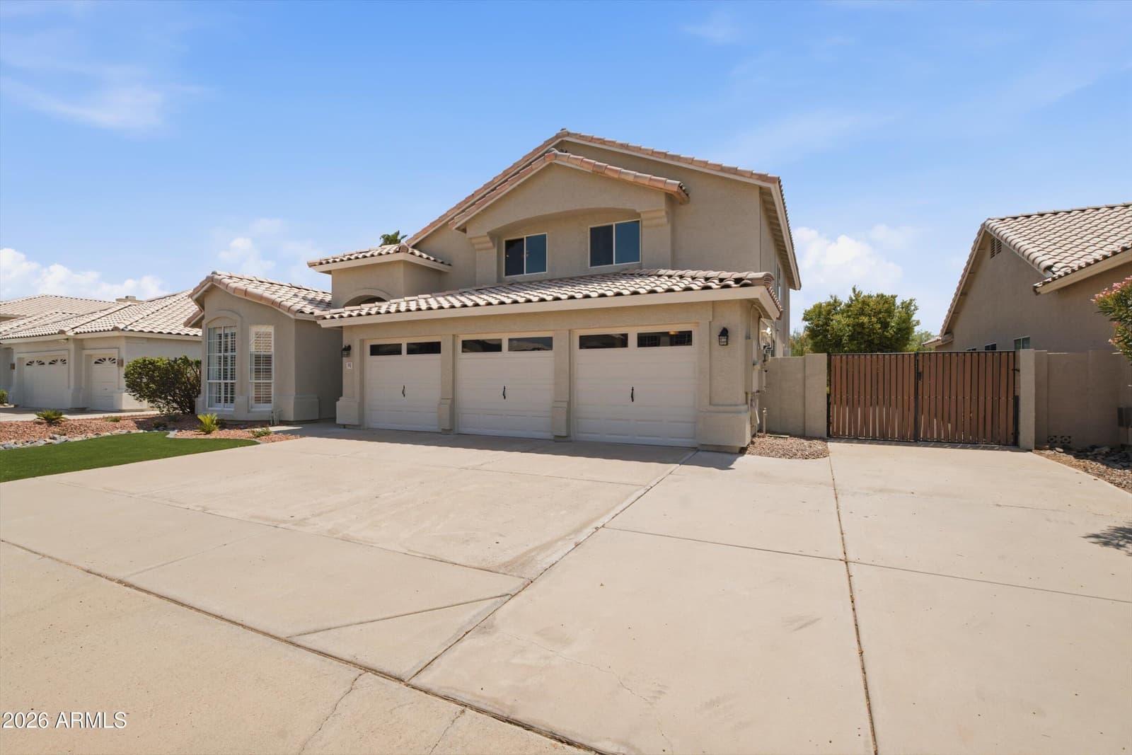 1331 W BECK Lane, Phoenix, AZ 85023 — photo 4 of 52