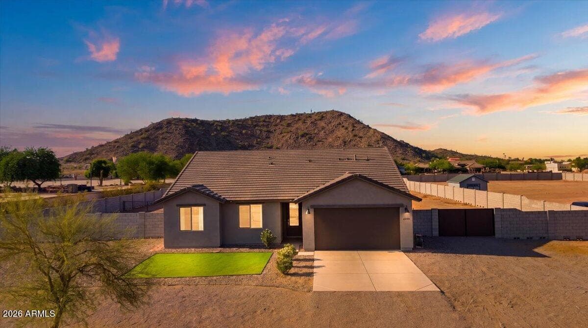 8584 W GINGER Trail, Casa Grande, AZ 85194 — photo 2 of 33