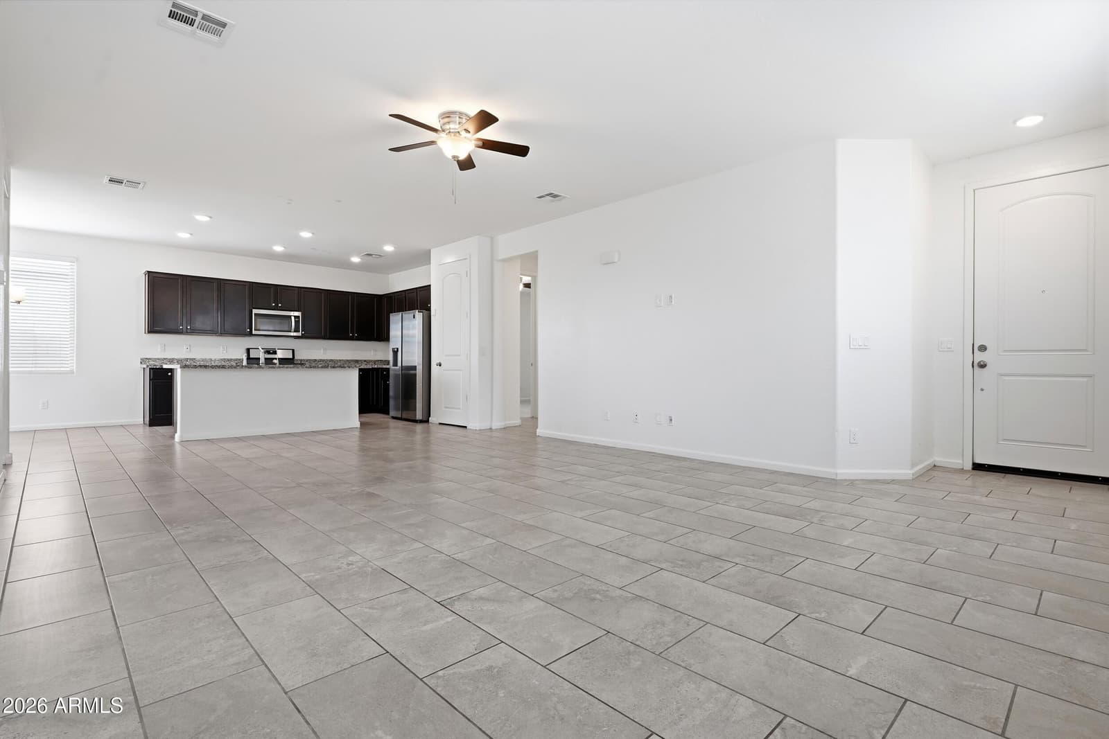 820 W Nova Place, Casa Grande, AZ 85122 — photo 9 of 40