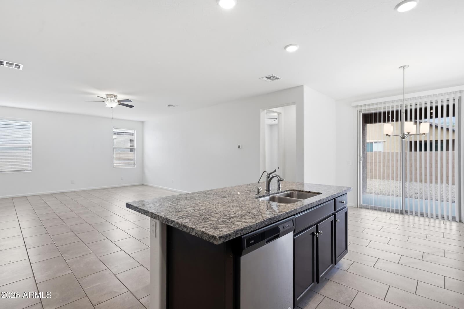 820 W Nova Place, Casa Grande, AZ 85122 — photo 11 of 40