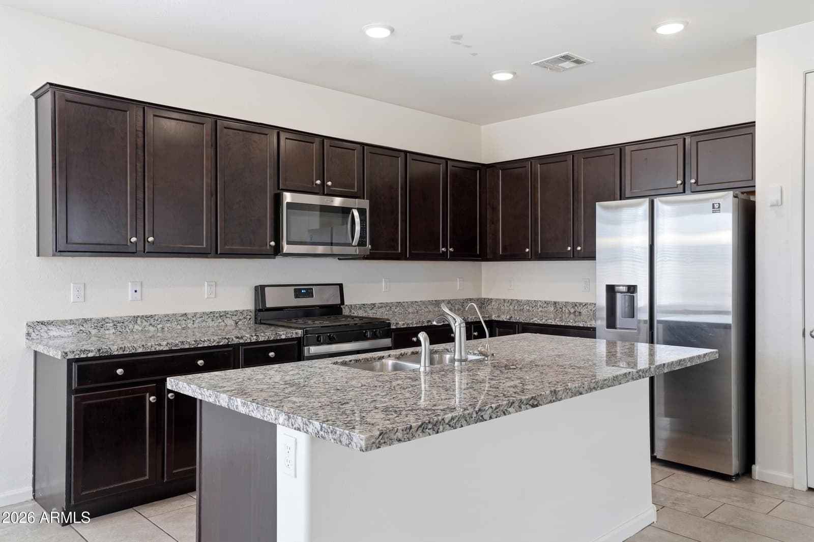 820 W Nova Place, Casa Grande, AZ 85122 — photo 14 of 40