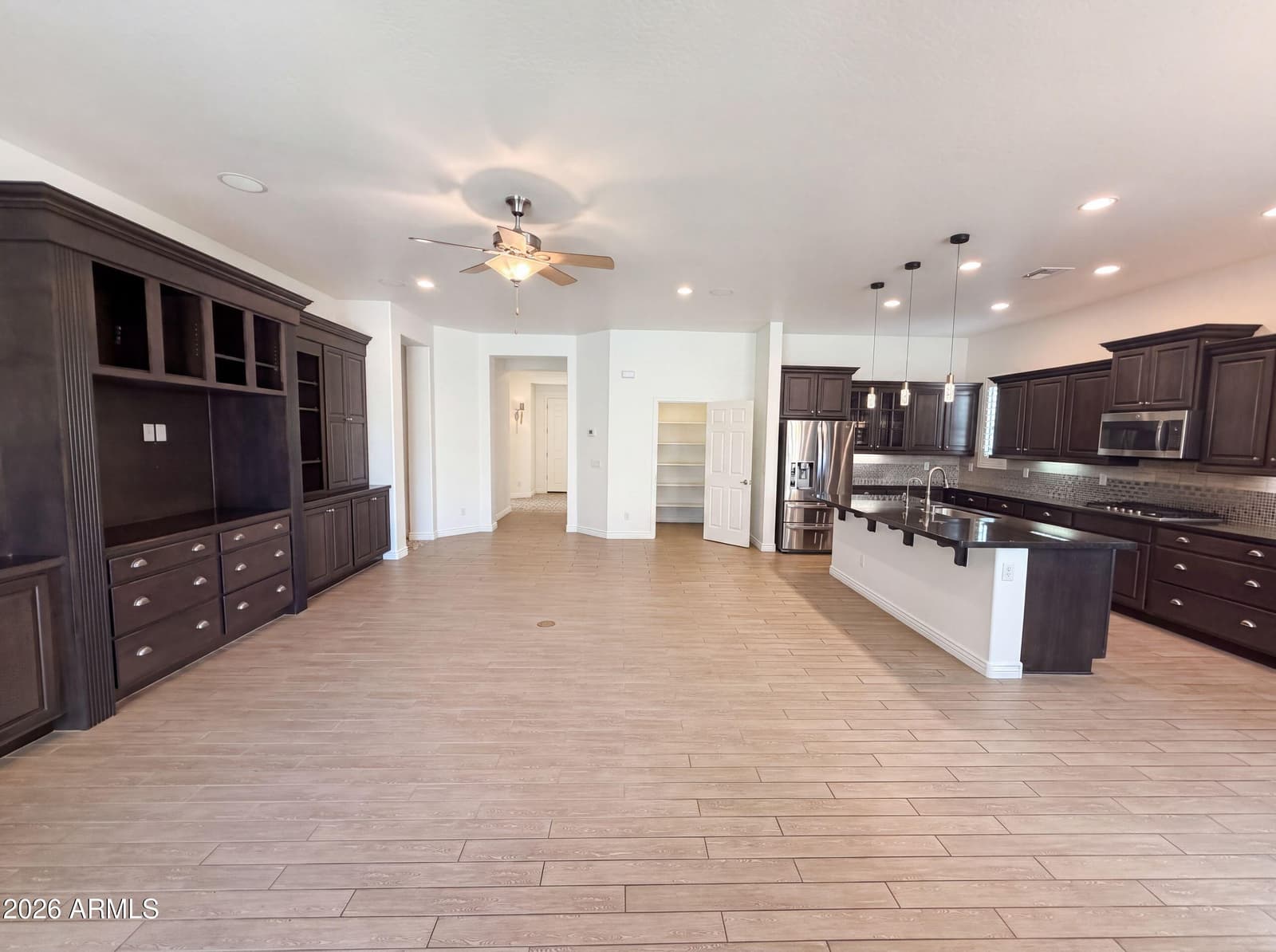 7420 W CRABAPPLE Drive, Peoria, AZ 85383 — photo 3 of 35