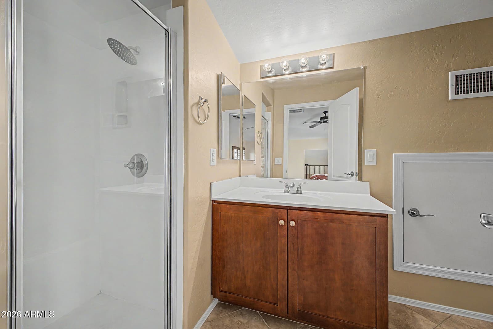 5734 S 21ST Terrace, Phoenix, AZ 85040 — photo 15 of 32
