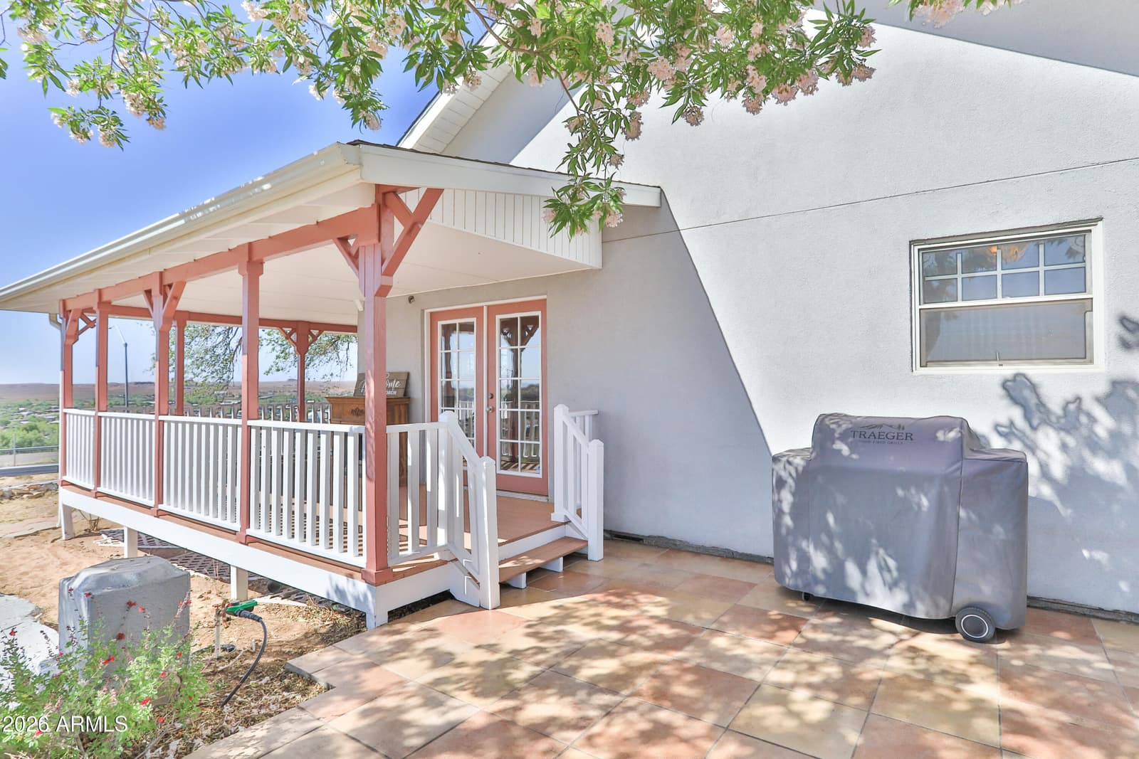 102 CRESTVIEW Road, Holbrook, AZ 86025 — photo 4 of 91