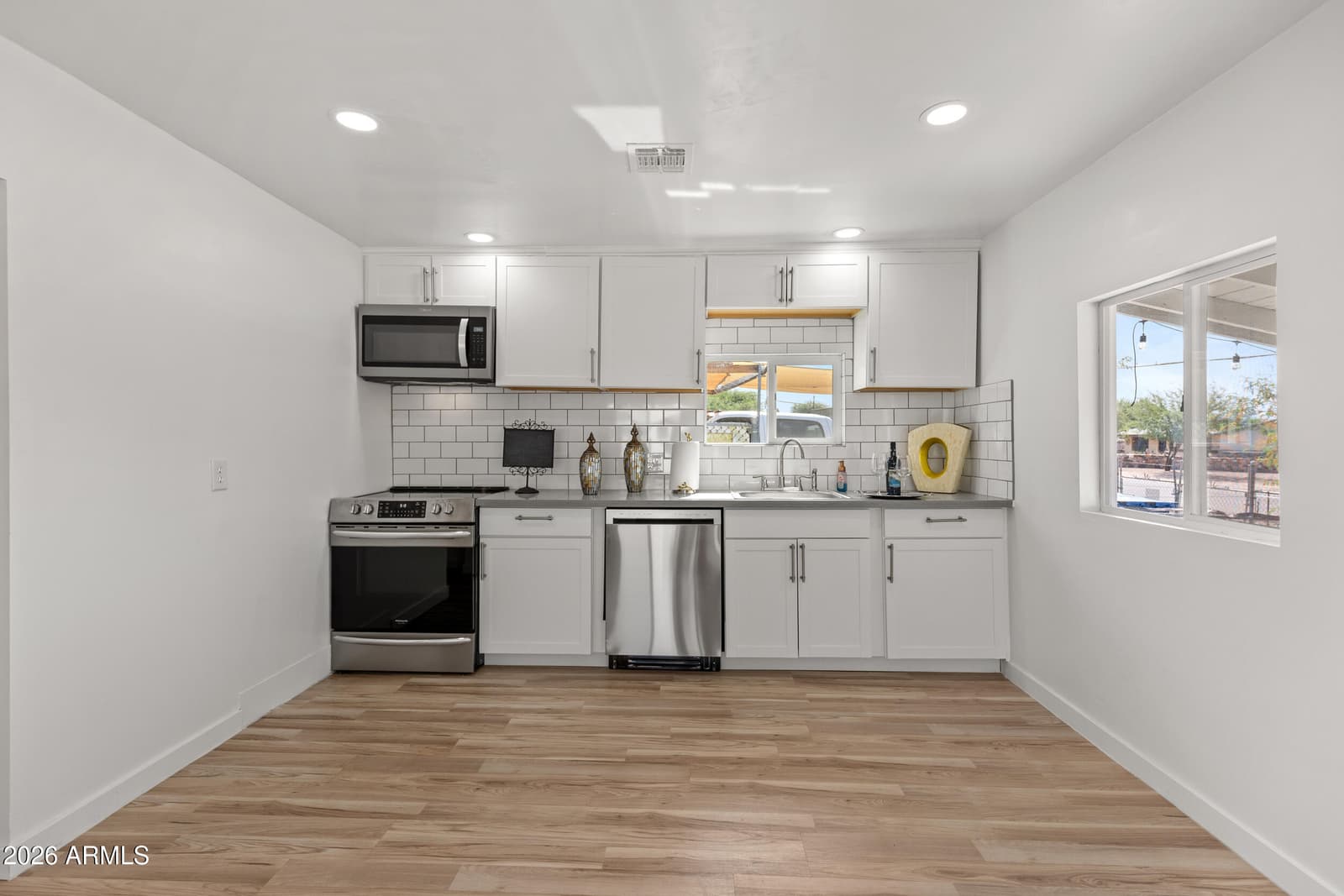 11504 E 5TH Avenue, Apache Junction, AZ 85120 — photo 4 of 25