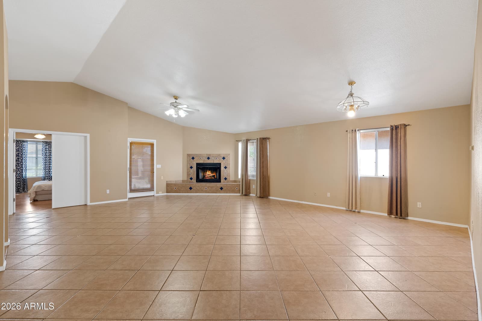 4670 CHAPARRAL Loop, Sierra Vista, AZ 85635 — photo 8 of 47
