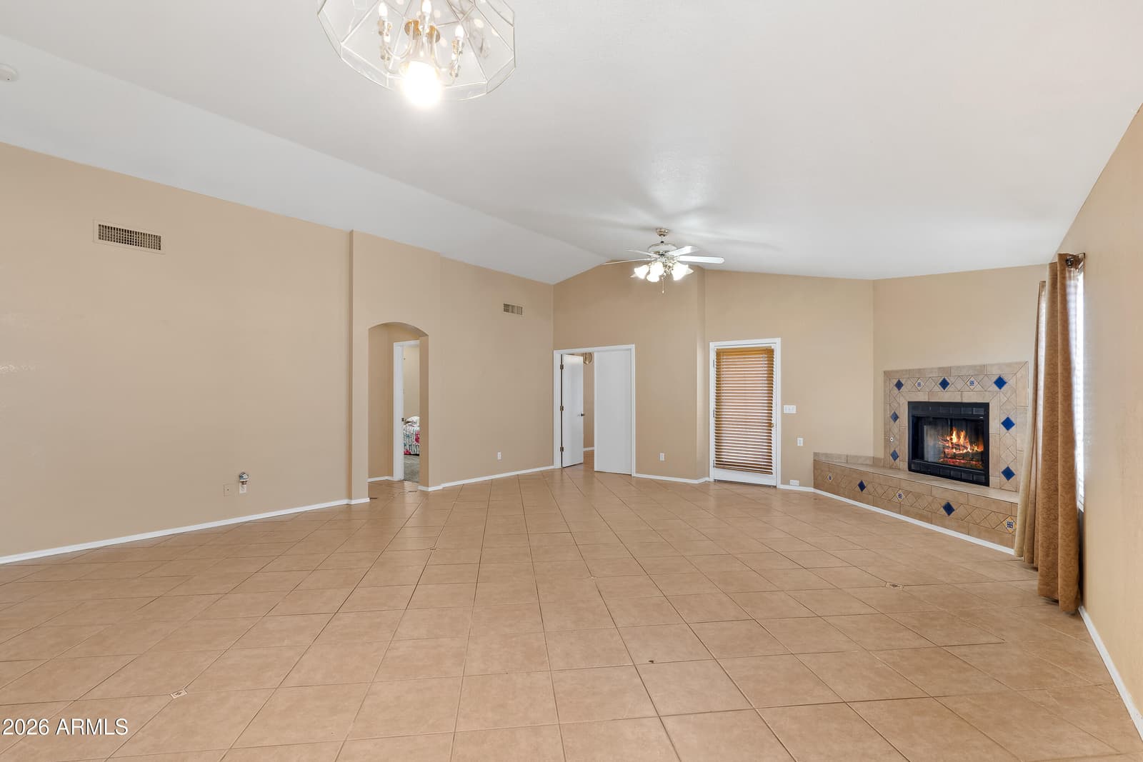 4670 CHAPARRAL Loop, Sierra Vista, AZ 85635 — photo 4 of 47