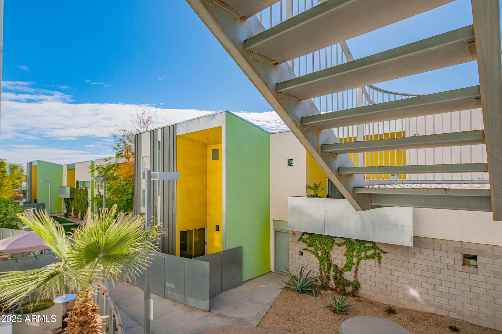 1111 W UNIVERSITY Drive 2012, Tempe, AZ 85281 — photo 2 of 40