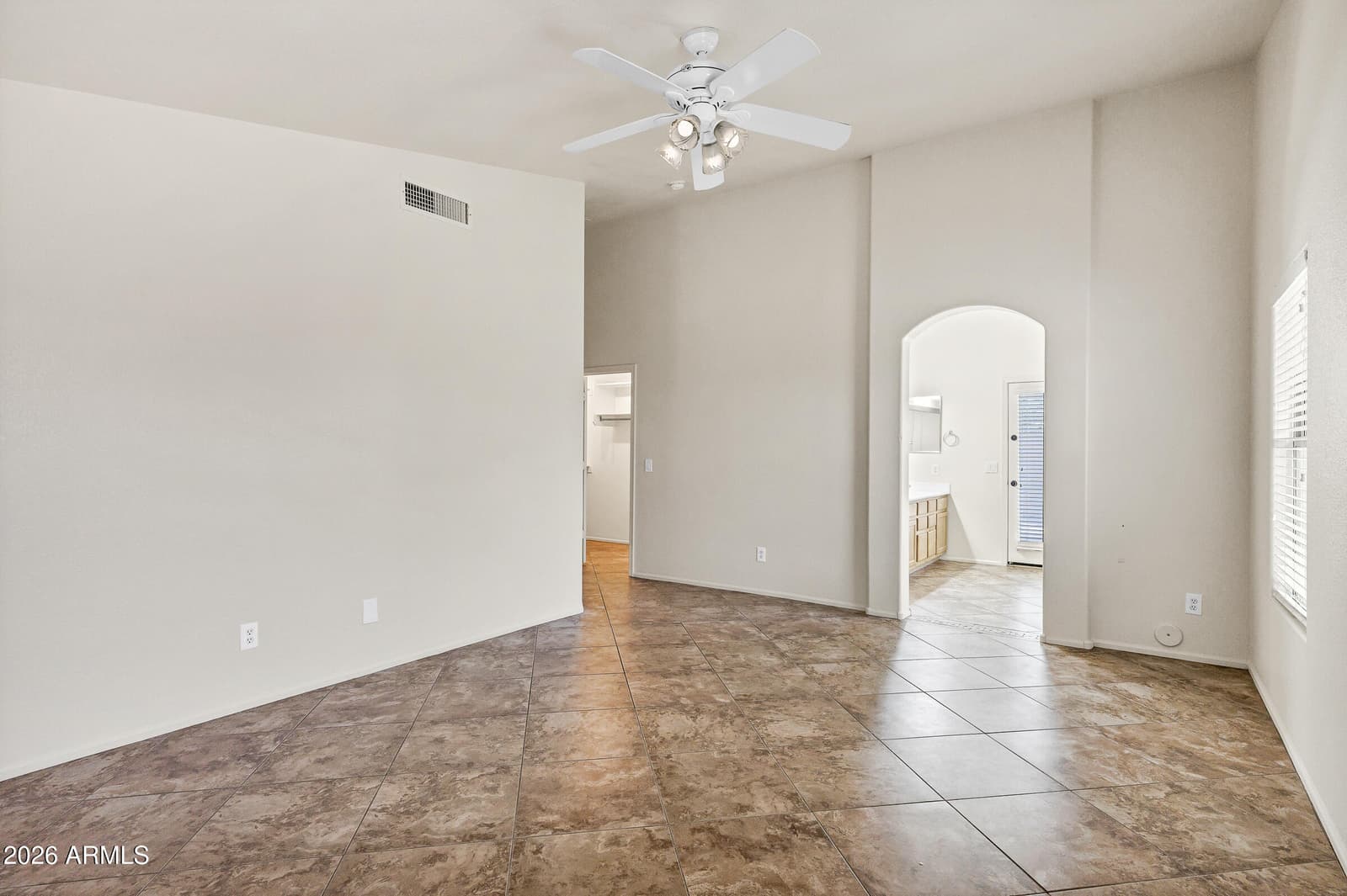 11219 W VERNON Avenue, Avondale, AZ 85392 — photo 11 of 25