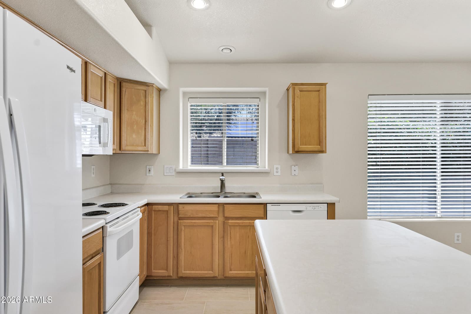 11219 W VERNON Avenue, Avondale, AZ 85392 — photo 5 of 25