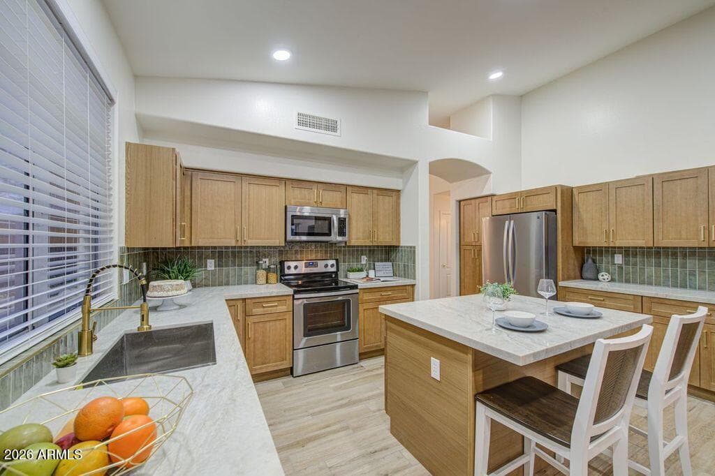 1250 E Captain Dreyfus Avenue, Phoenix, AZ 85022 — photo 8 of 46